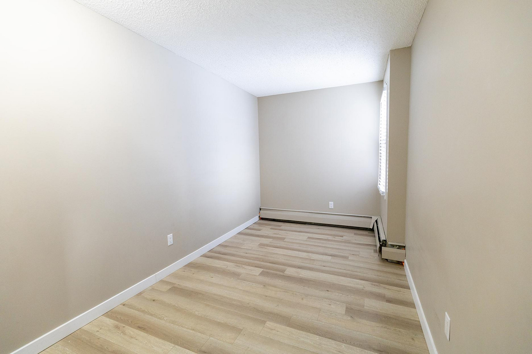 Cedarbrae Manor - Photo 27