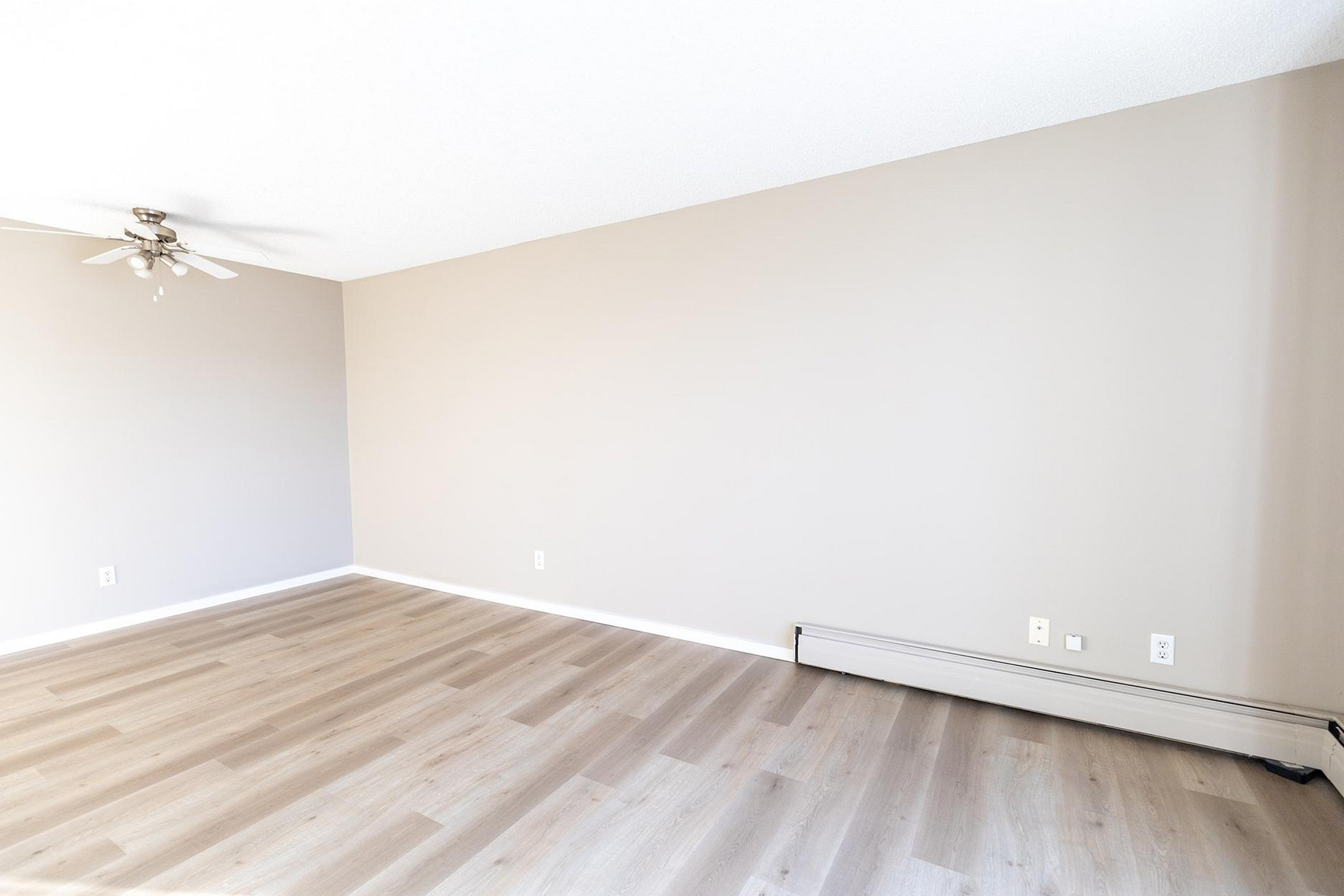 Glenbow Manor - Photo 12