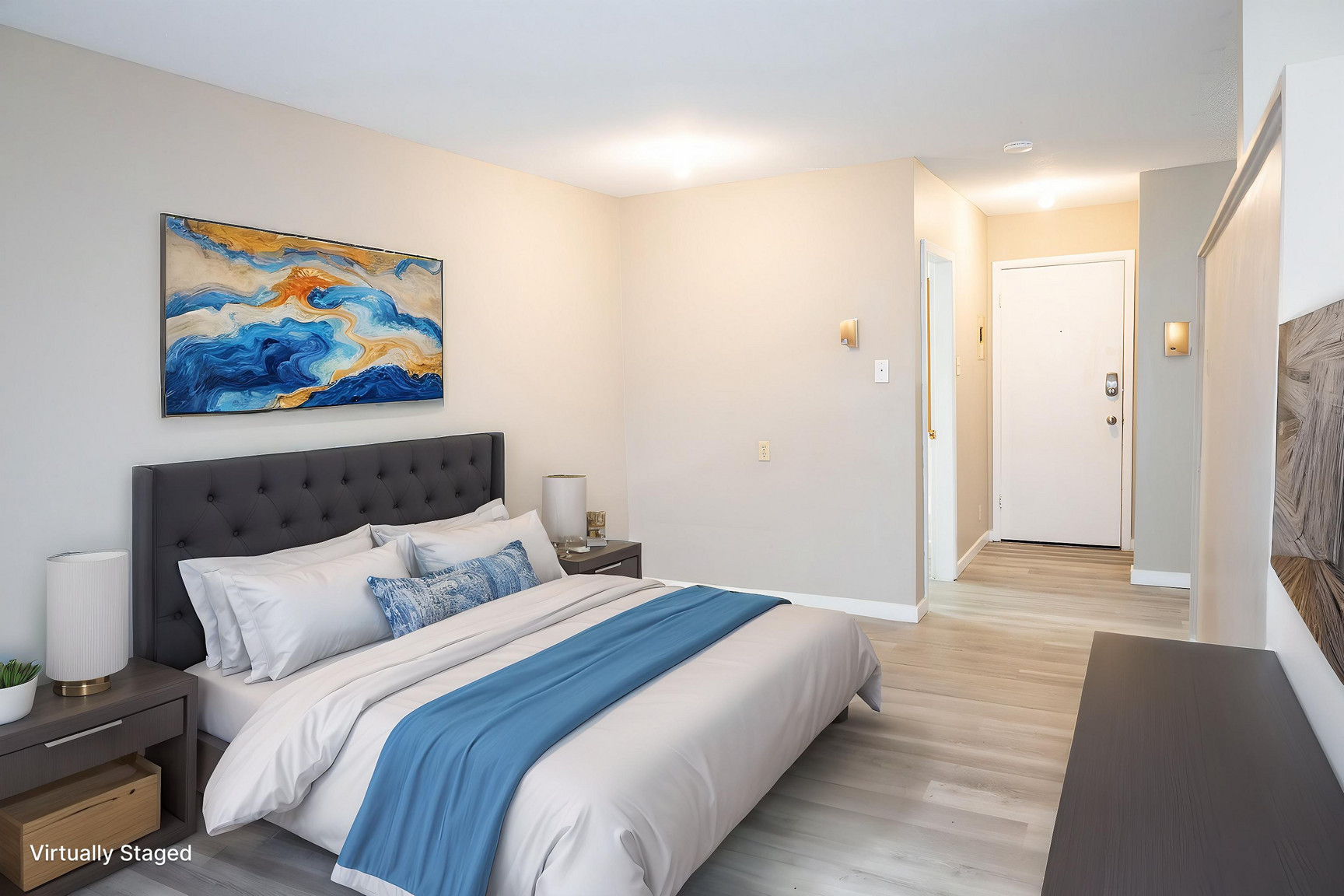 Royal Engel Apartments - Bachelor 5