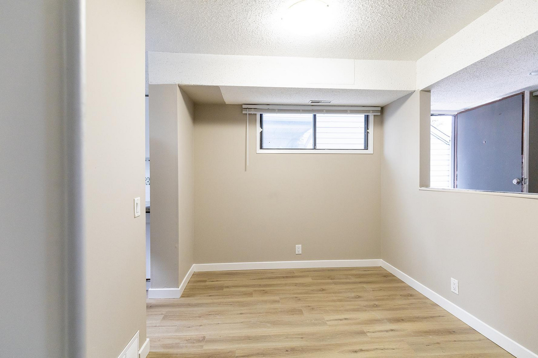 Queen's Park Townhomes - Photo 16
