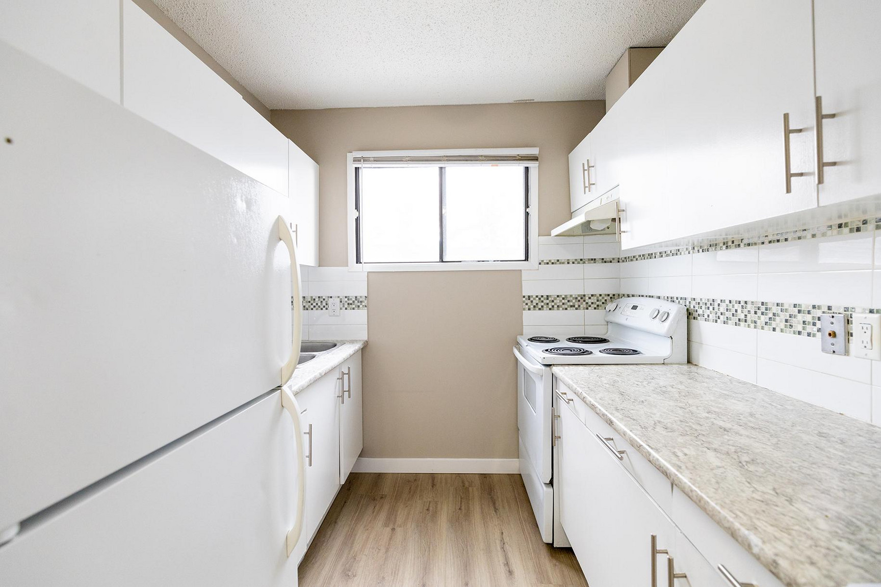 Queen's Park Townhomes - Photo 3