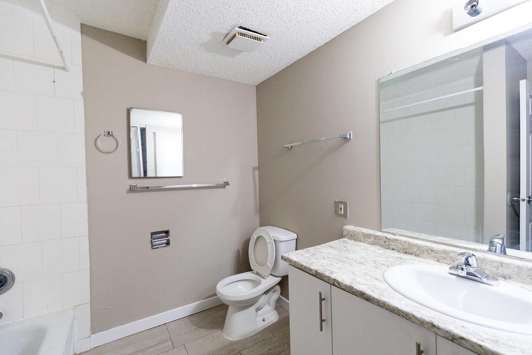 Queen's Park Townhomes - Photo 18