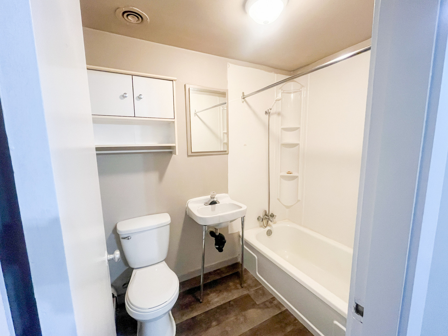 Victoria Apartments - Photo 10