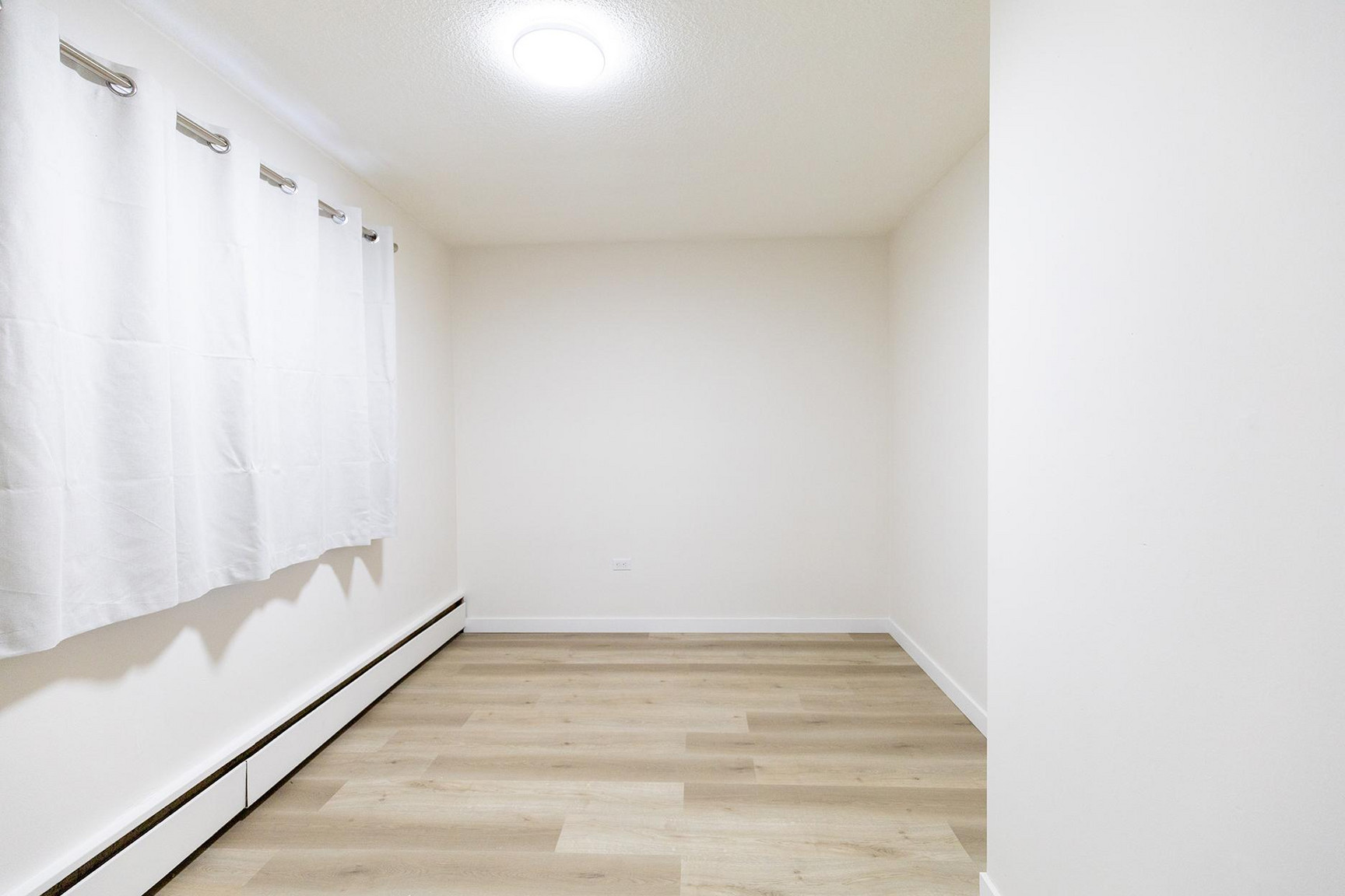1711 Mount Royal Apartments - Photo 12