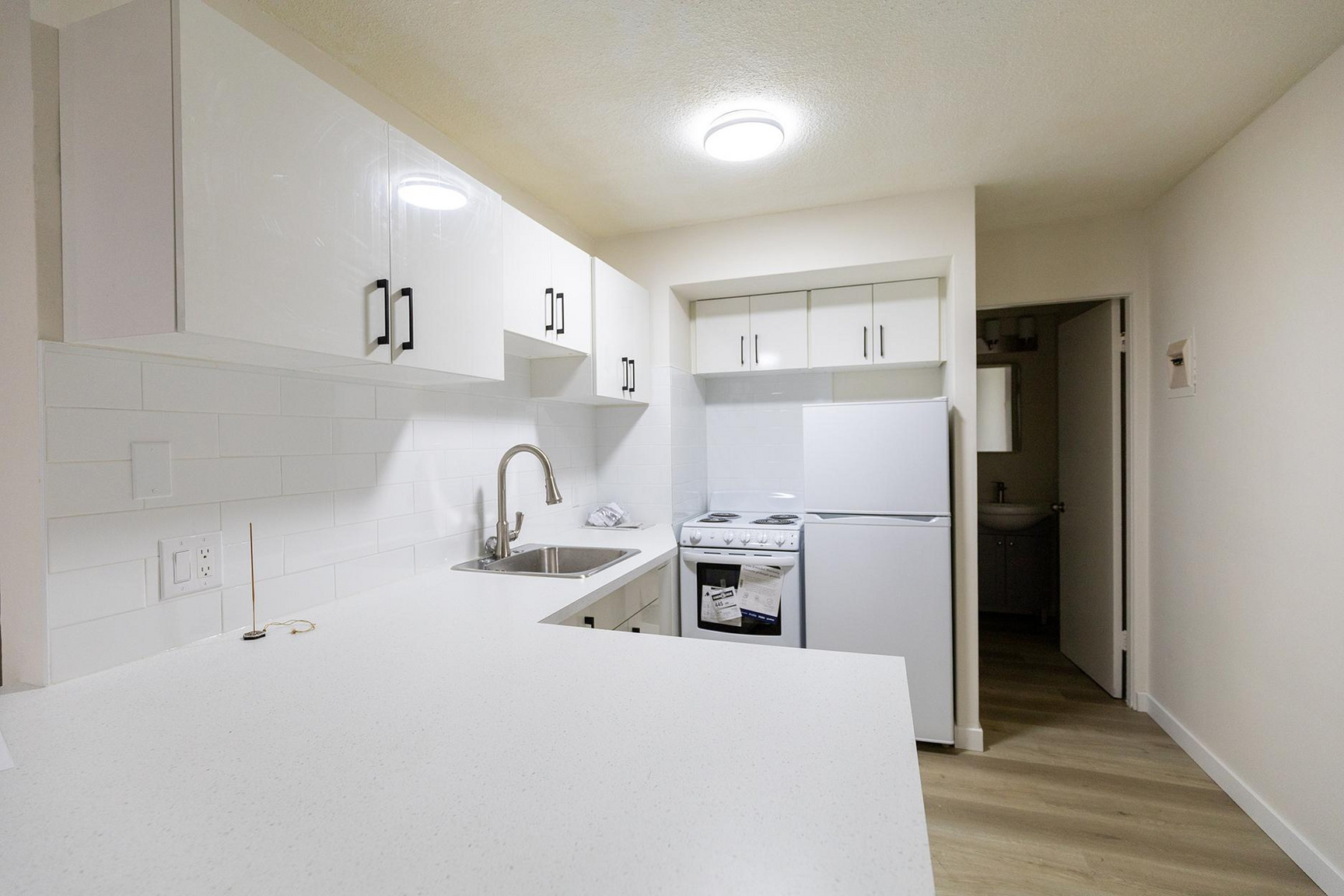 1711 Mount Royal Apartments - Photo 8