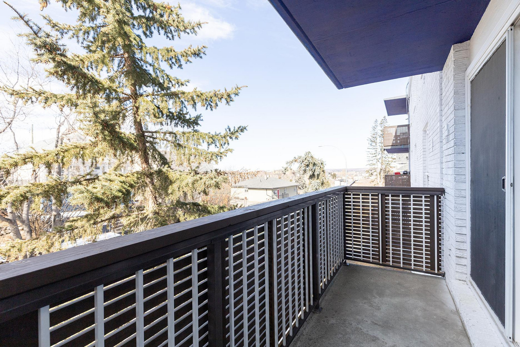 2501 Apartments - Photo 14
