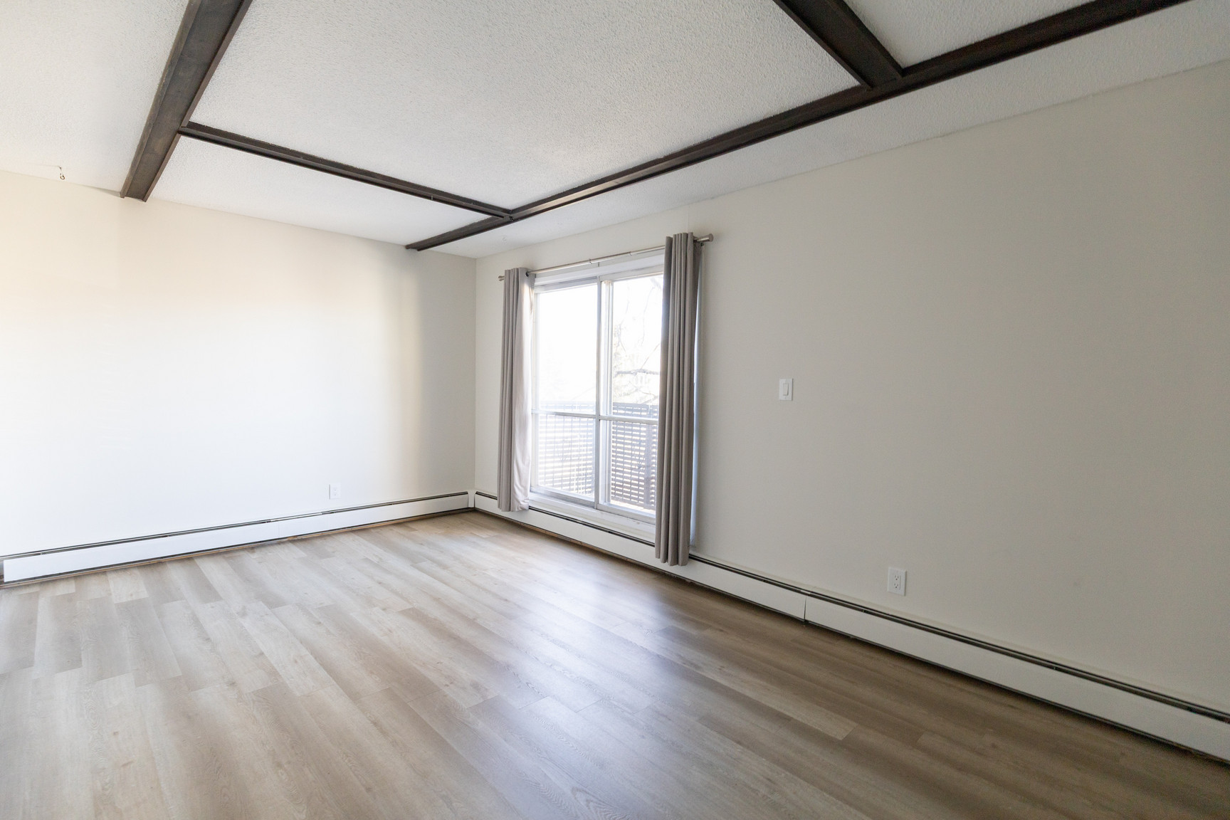 Loftus Manor - Photo 10