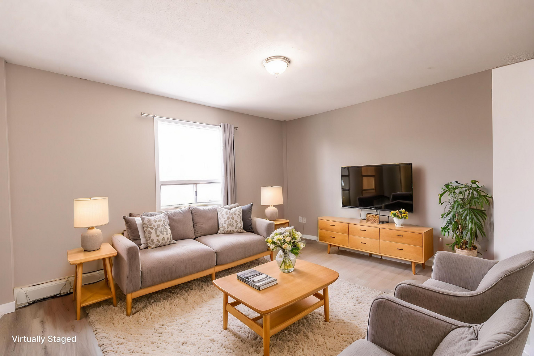 White Plains Manor - Photo 2