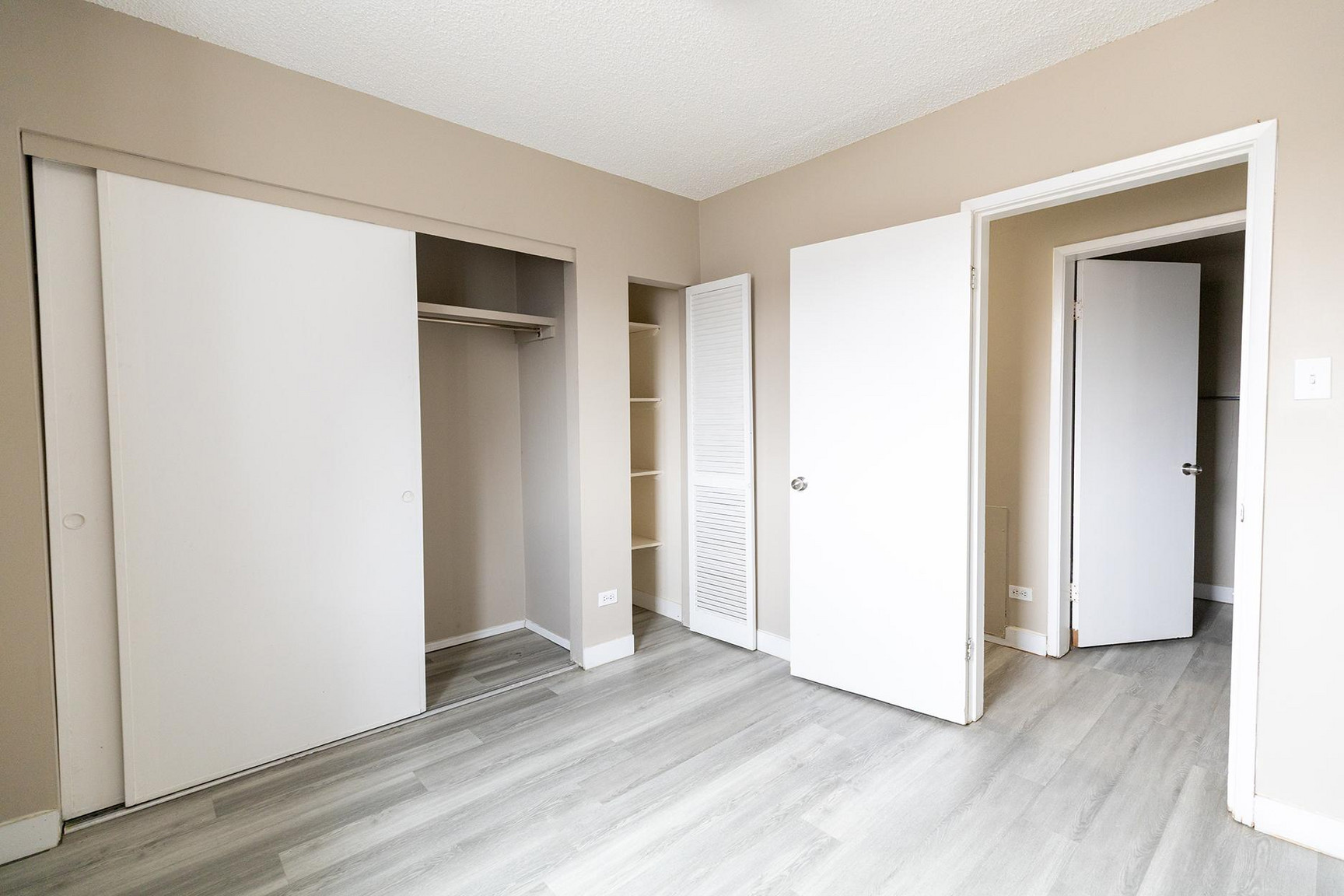 Sharma Apartments - Photo 12