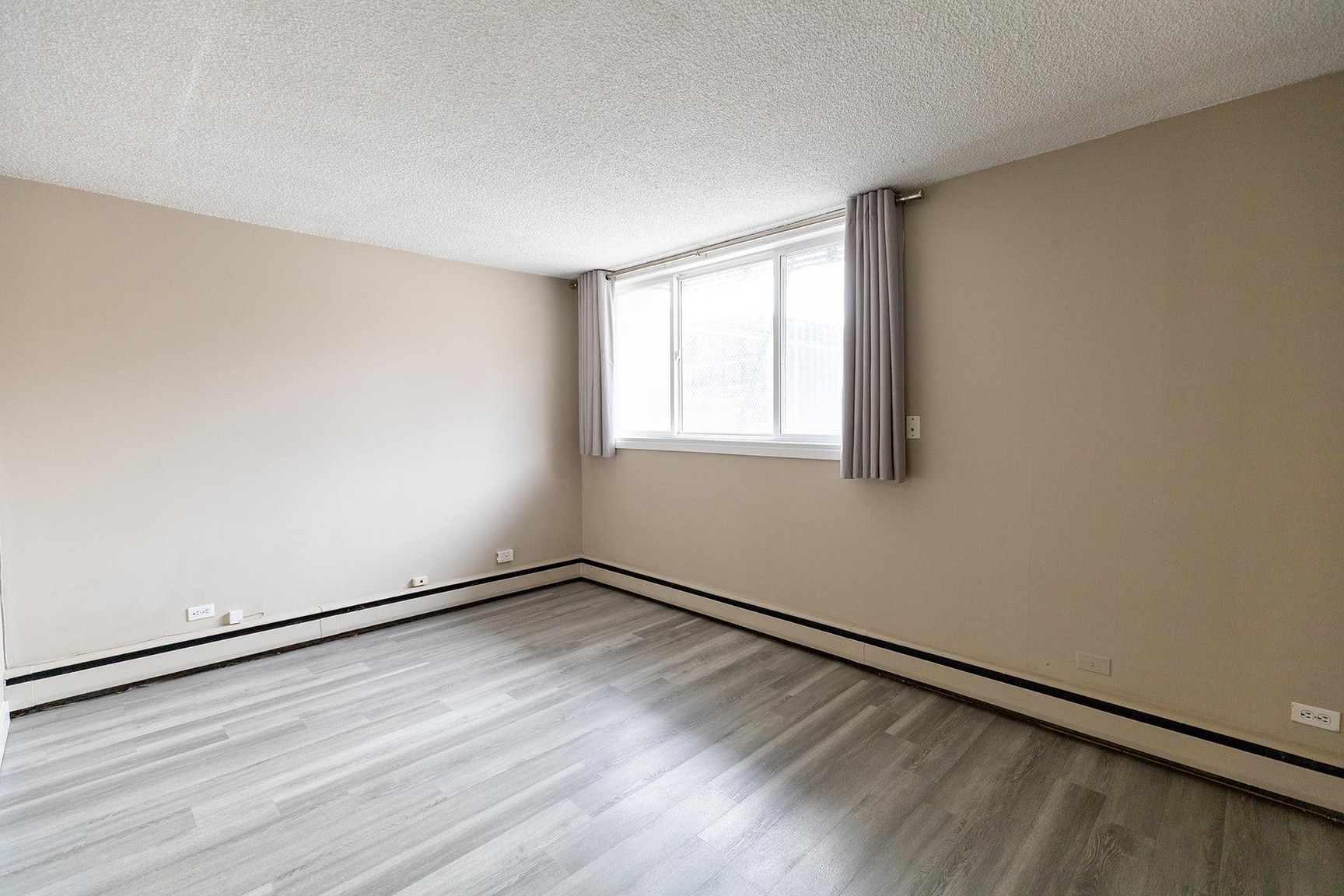 Sharma Apartments - Photo 13