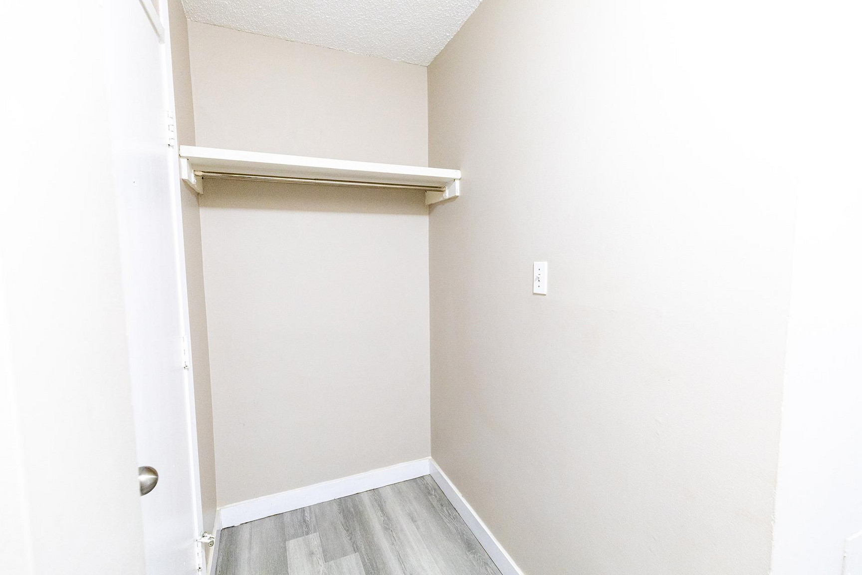 Sharma Apartments - Photo 17