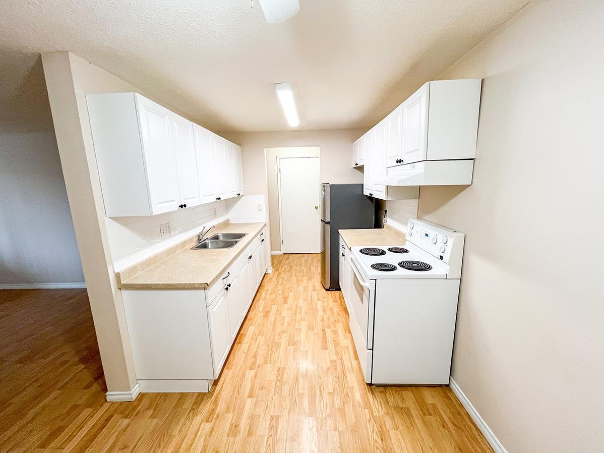 Penticton Mainstreet Apartments - Bachelor 4