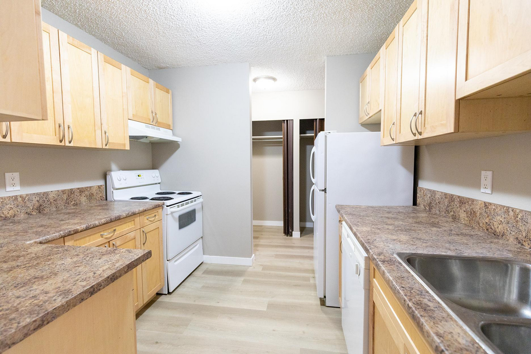 Bonaventure Apartments - Photo 3