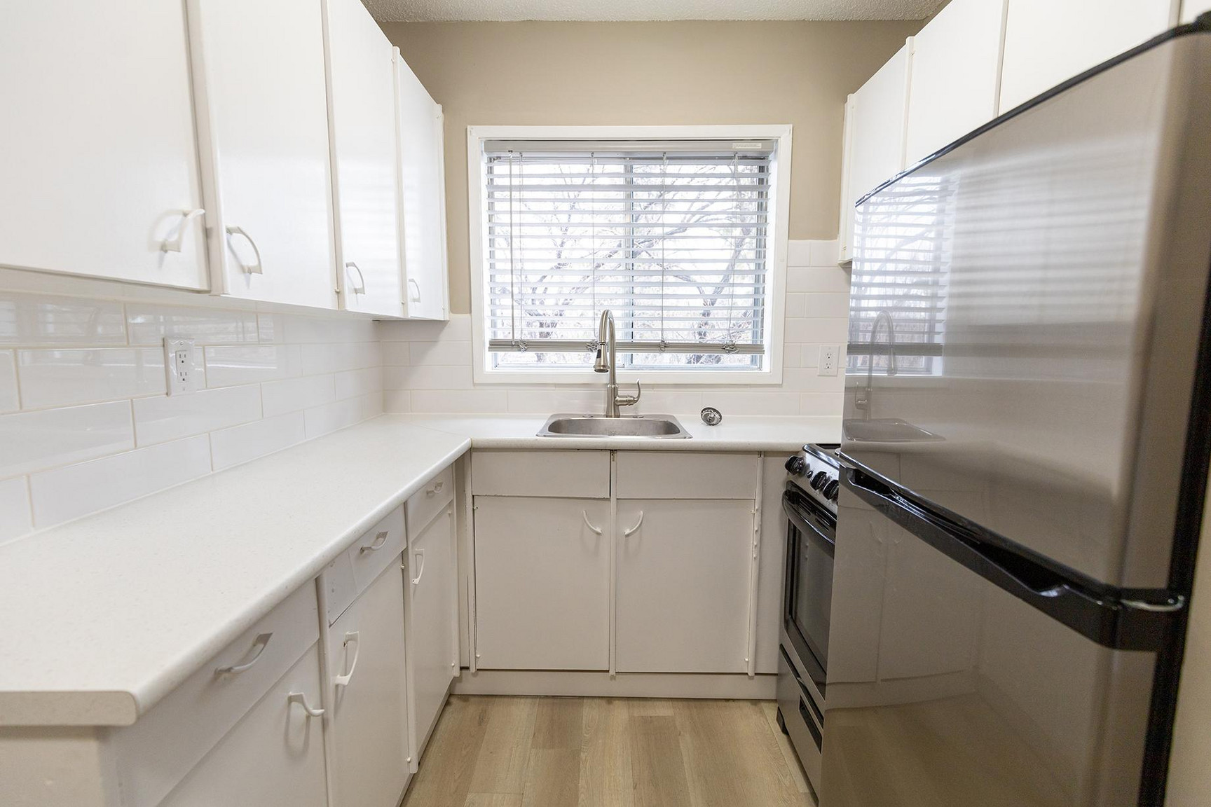 Elbow Mission Apartments - Photo 4