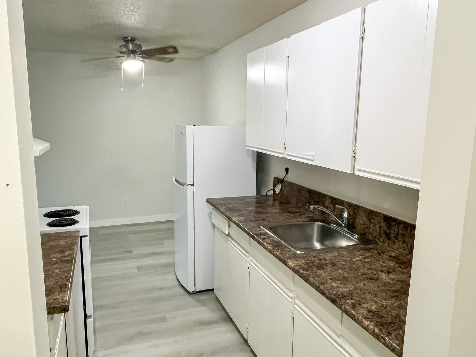 West Meadow Apartments - Photo 14