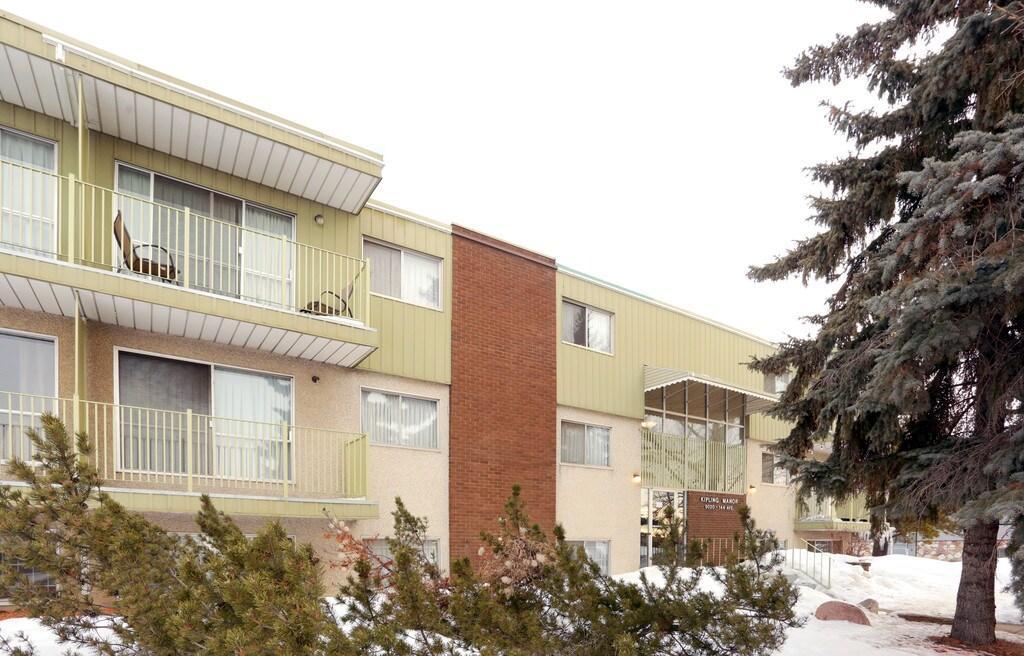 Evansdale Court Apartments