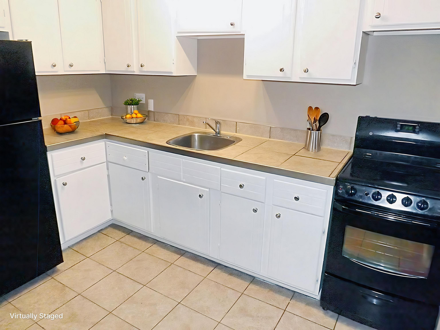 Capricorn Apartments - 3 bedroom 4