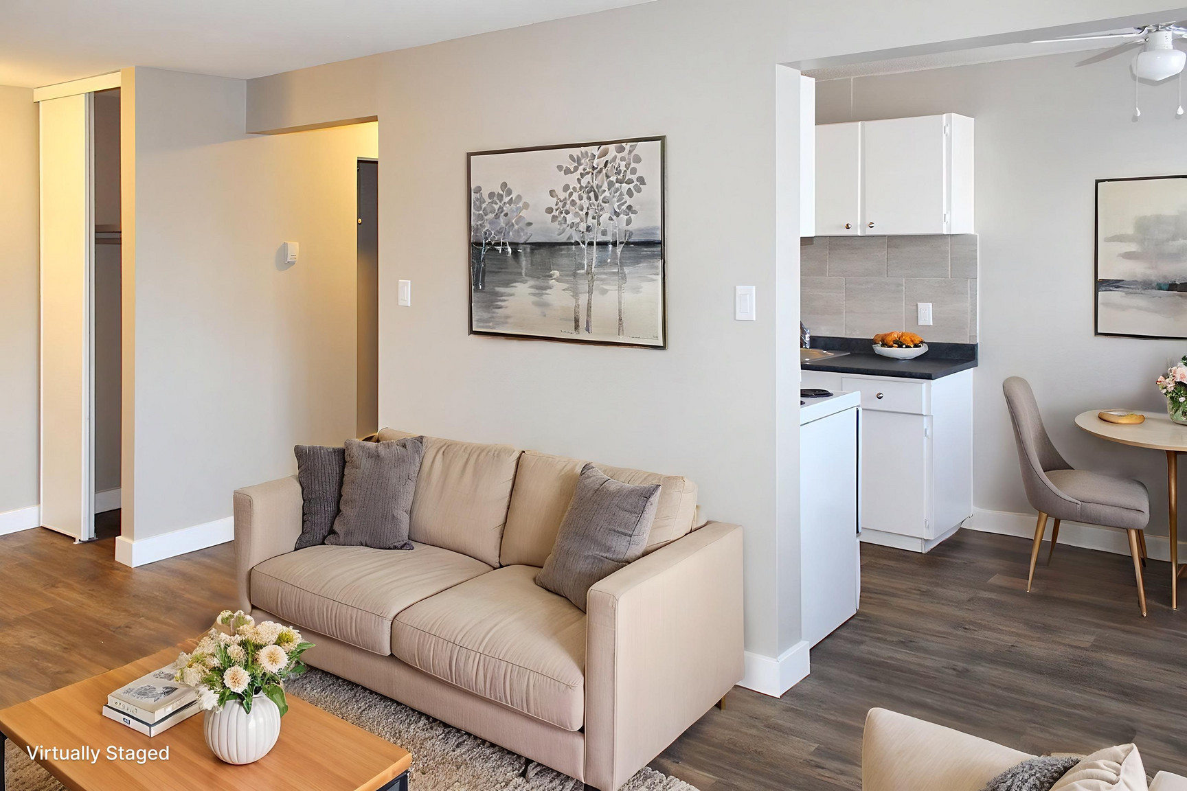 McCam 4 Apartments - Photo 4