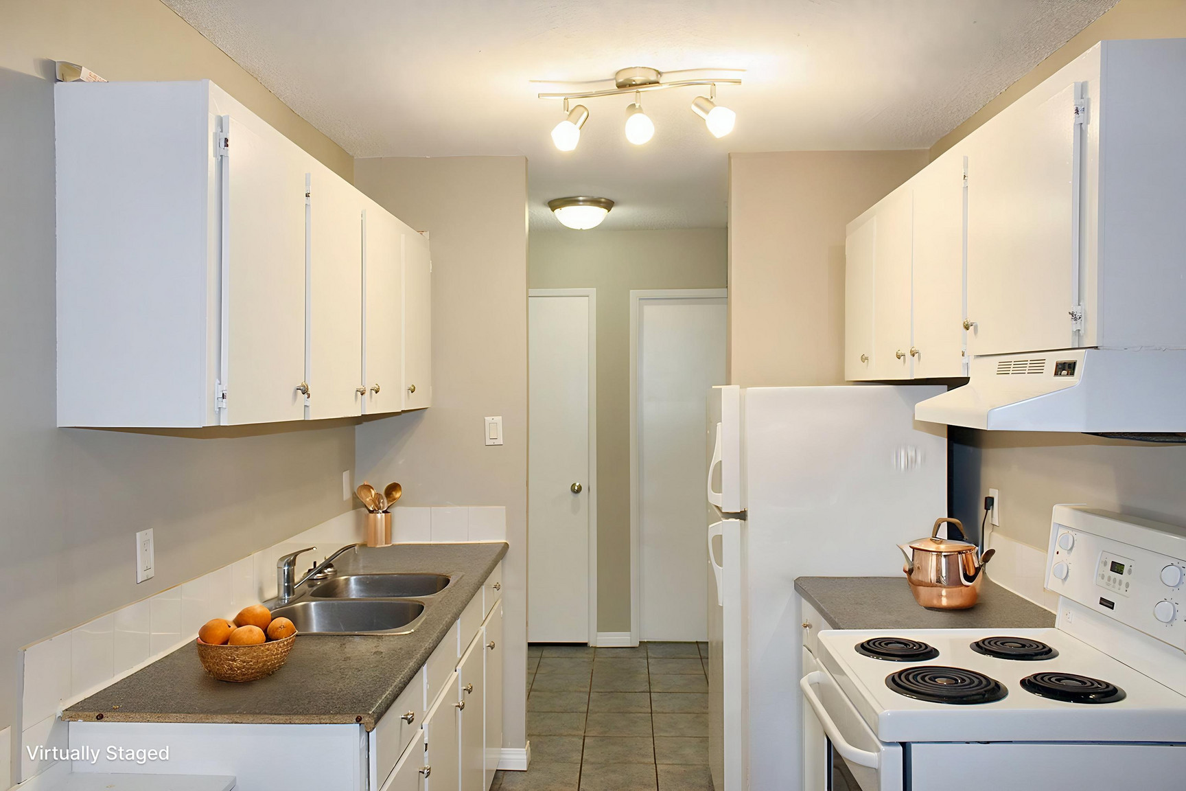 Seventh Street Manor - Photo 5