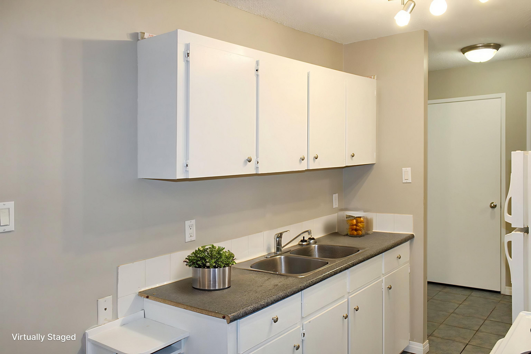 Seventh Street Manor - Photo 7