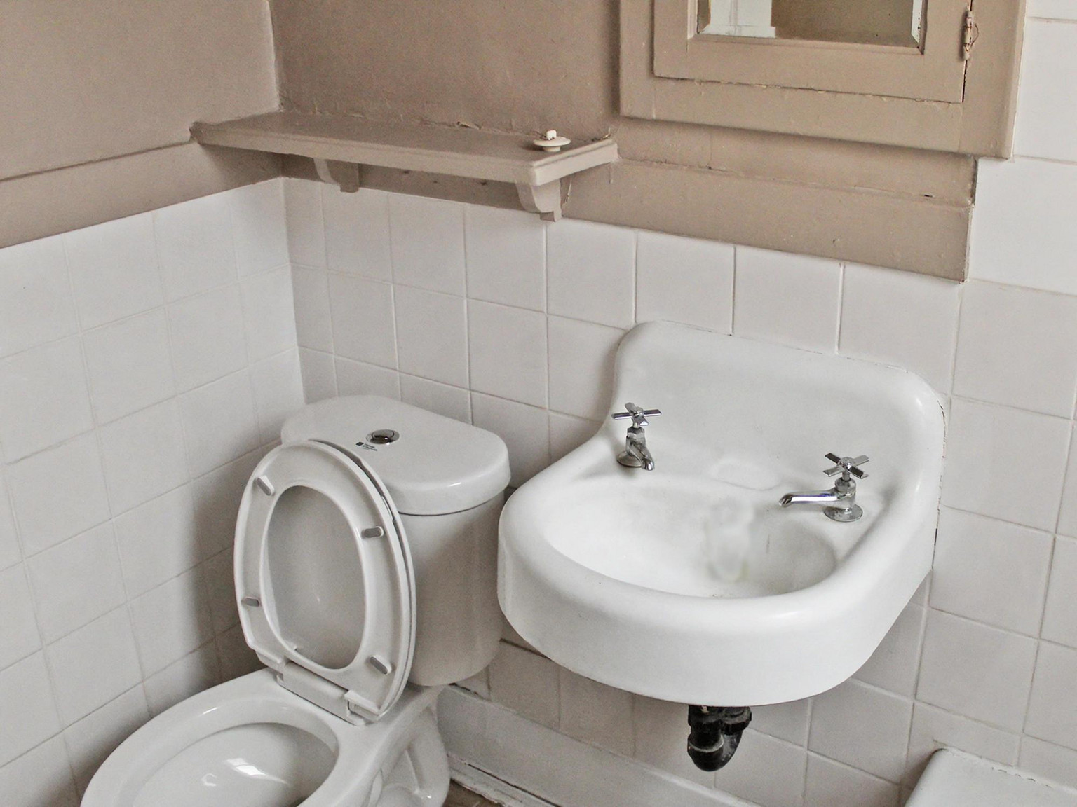 Belmae Manor - Photo 10