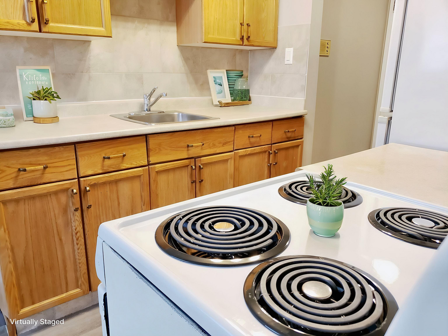 Flores Manor Apartments - 2 bedroom 4
