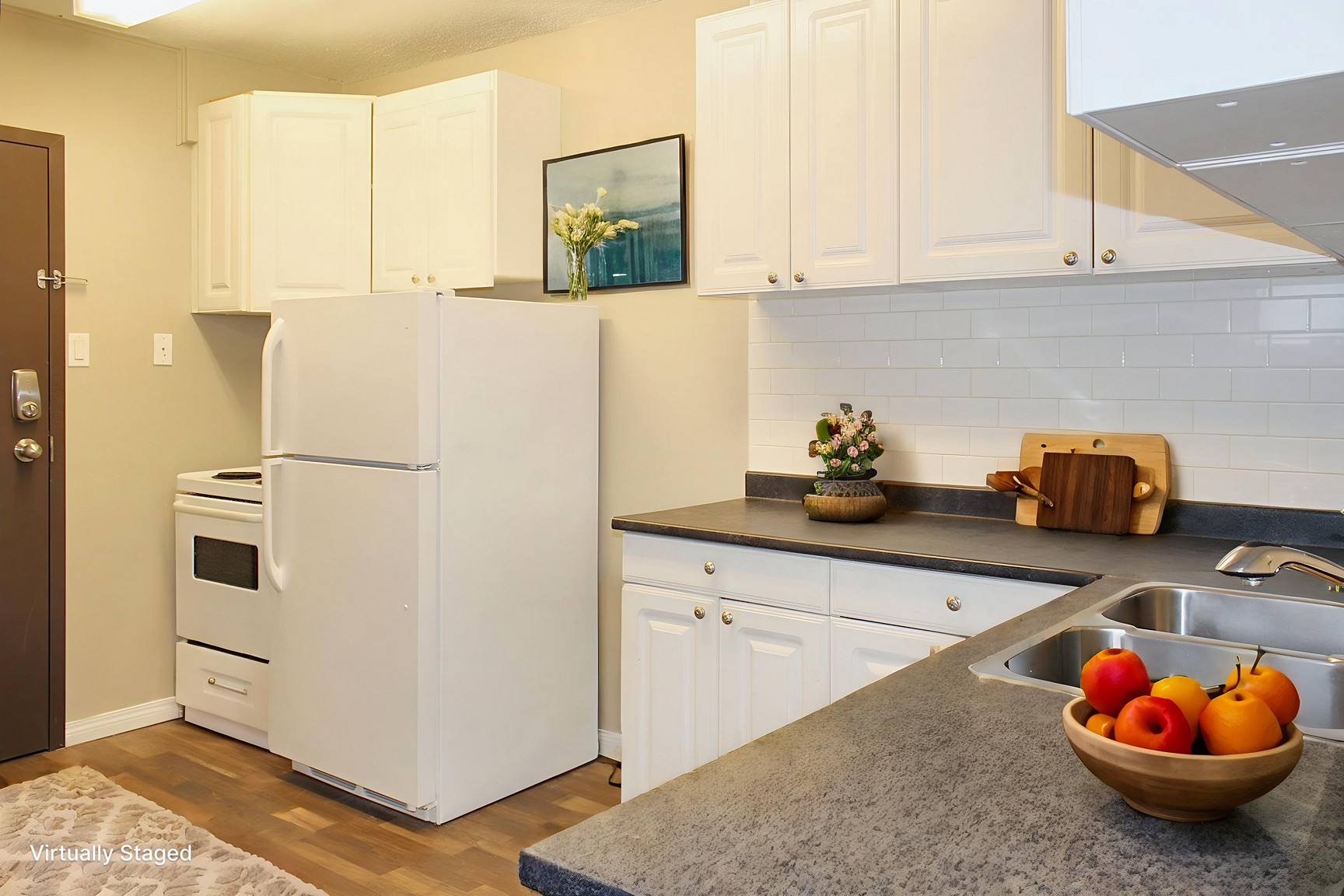 Hartford Apartments - Bachelor 4