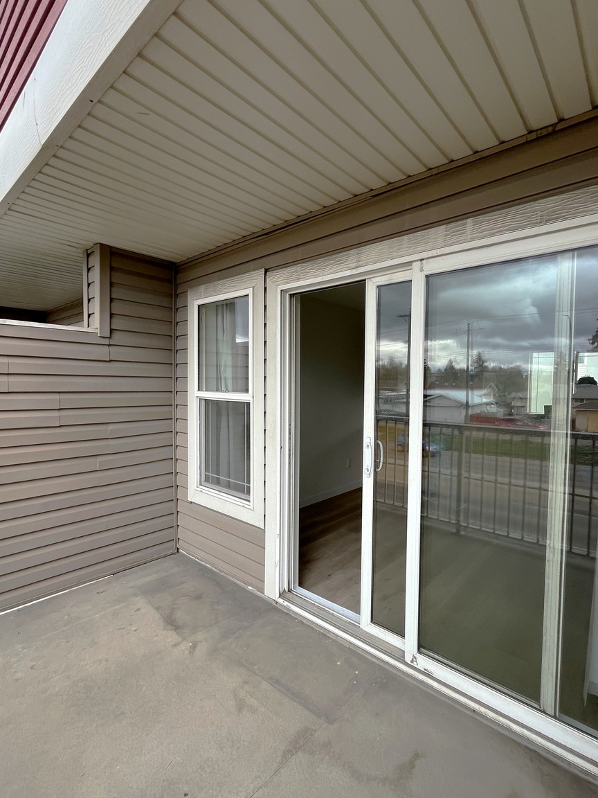 Youngstown Townhomes and Apartments - Photo 15