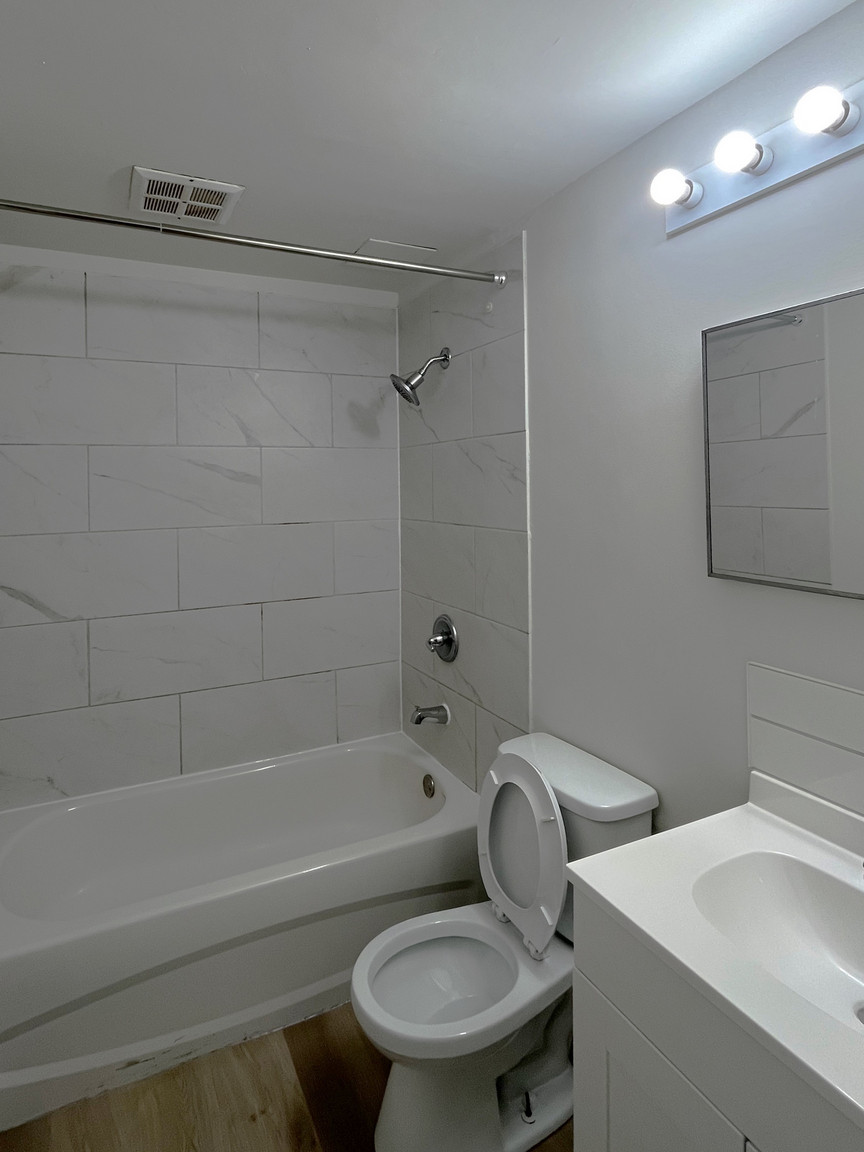 Youngstown Townhomes and Apartments - Photo 26