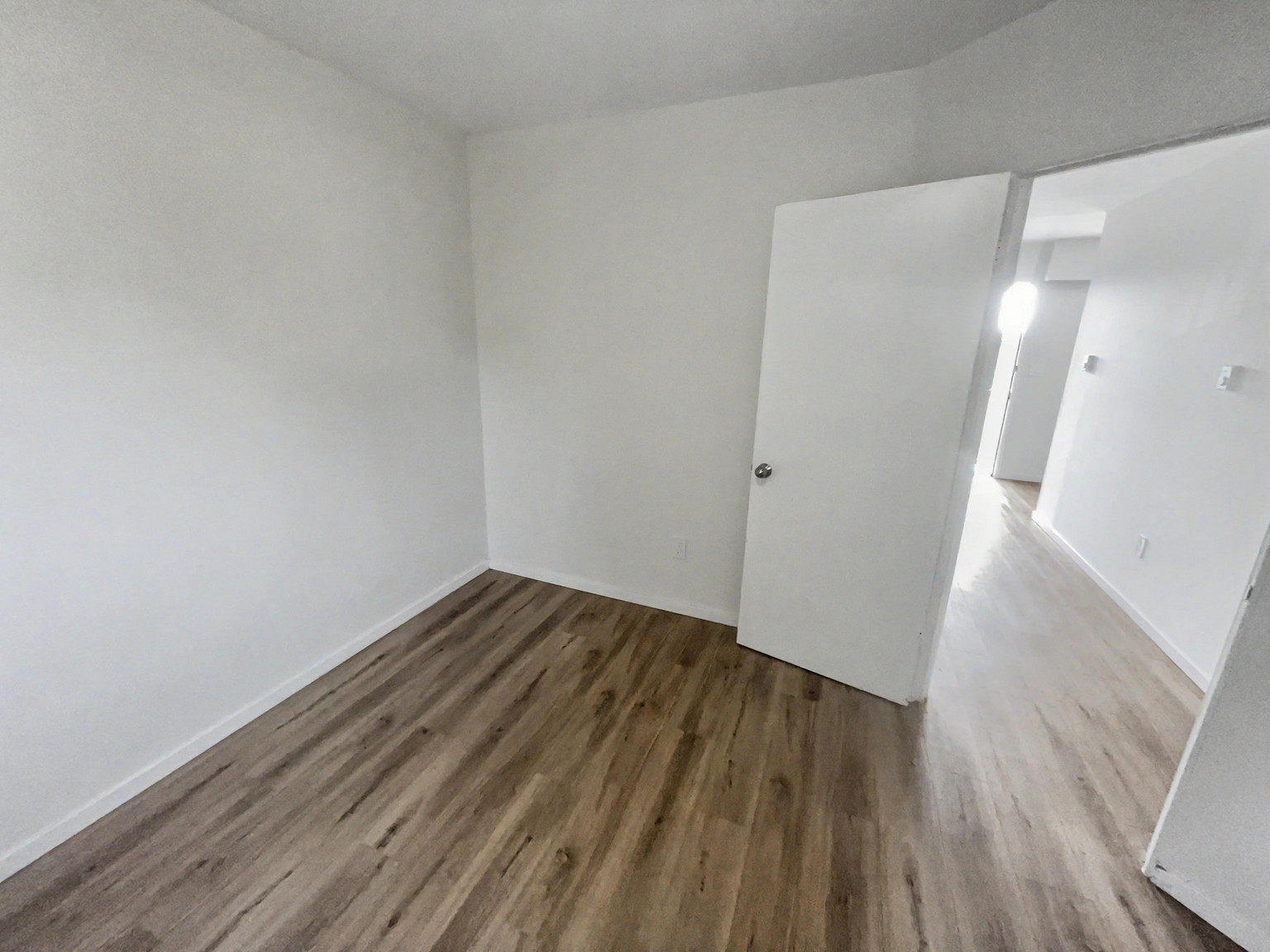 Mainstreet Victoria Garden Apartments - Photo 13