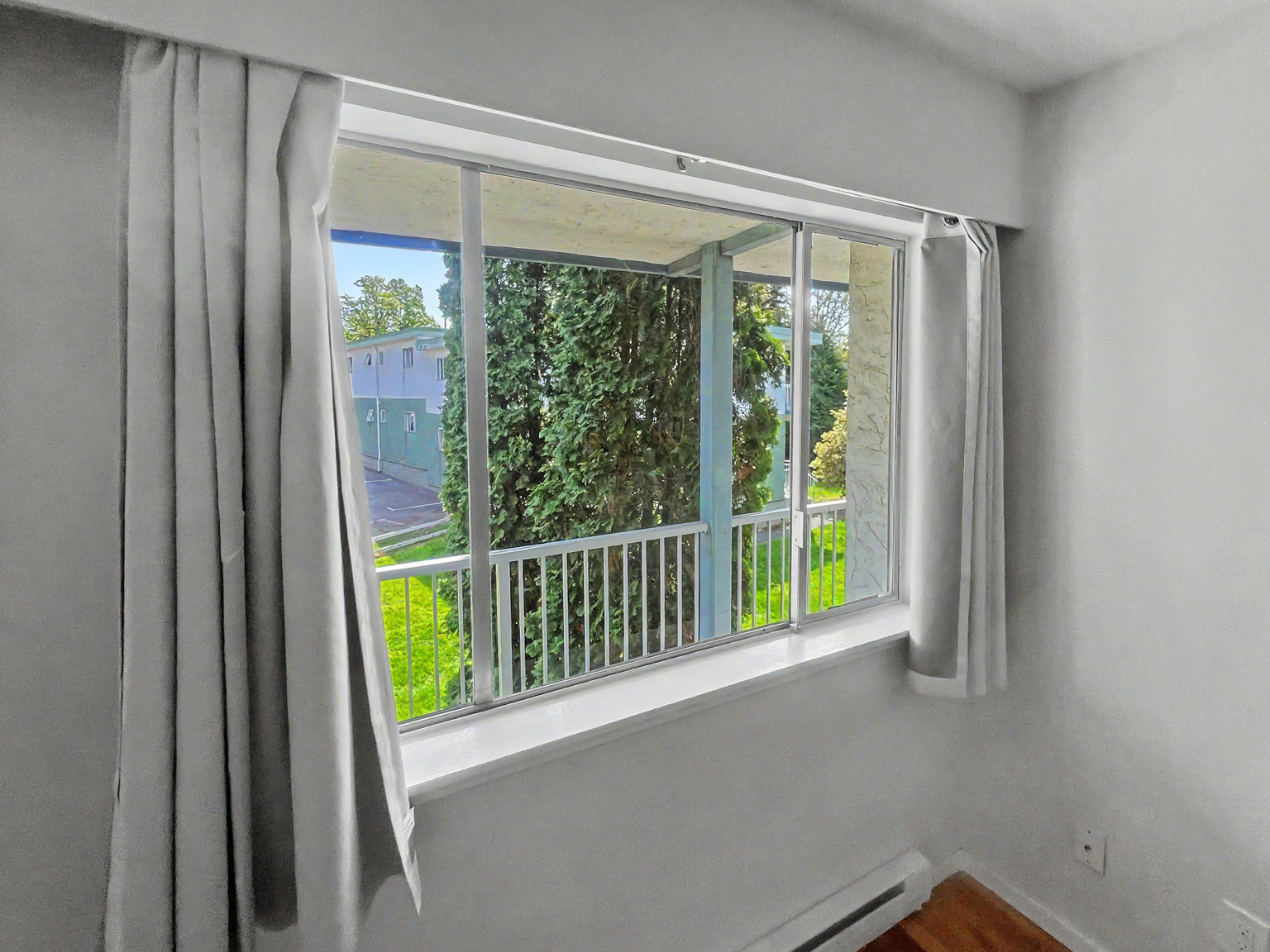 Mainstreet Victoria Garden Apartments - Photo 14