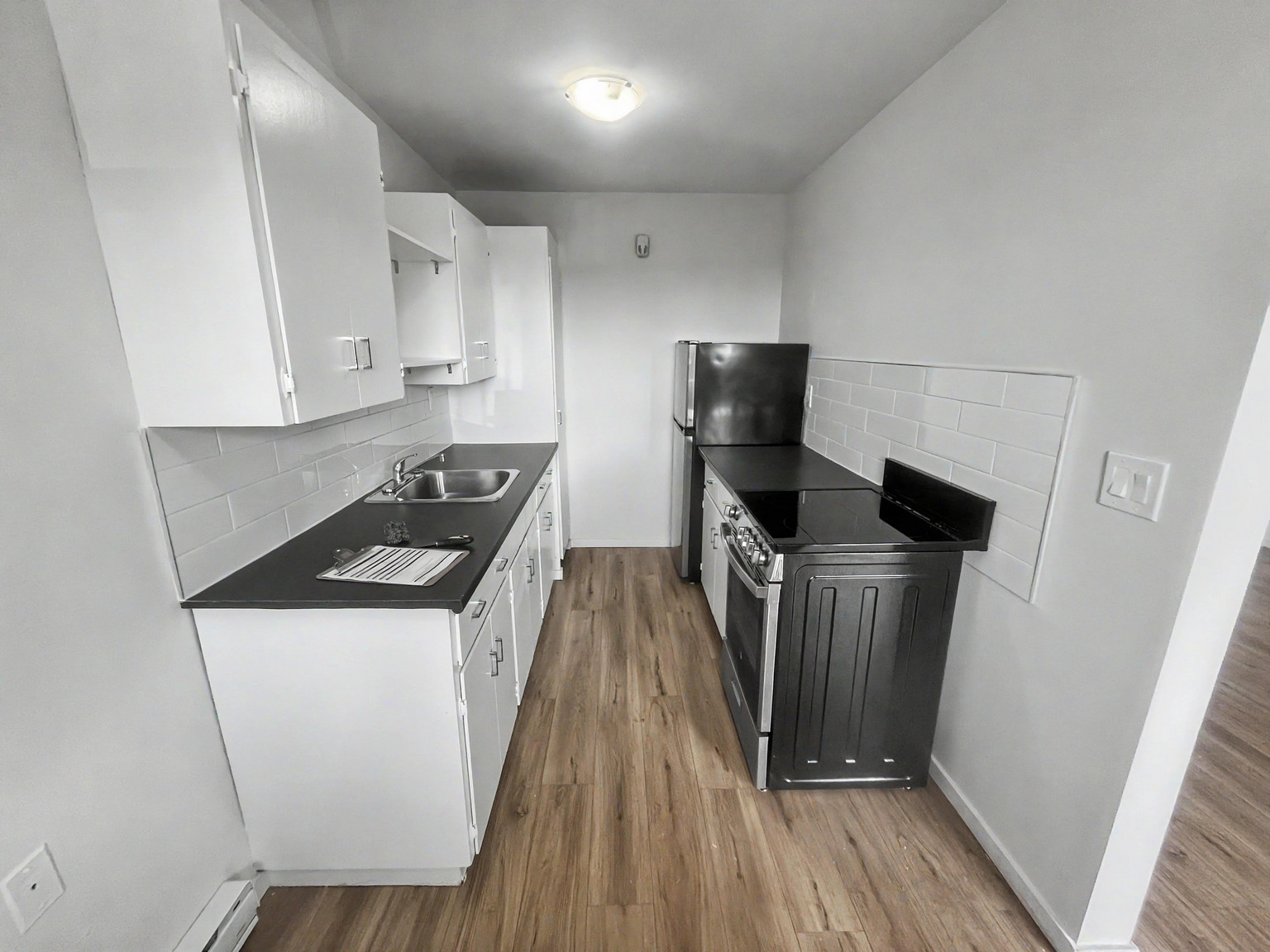 Mainstreet Victoria Garden Apartments - Photo 17