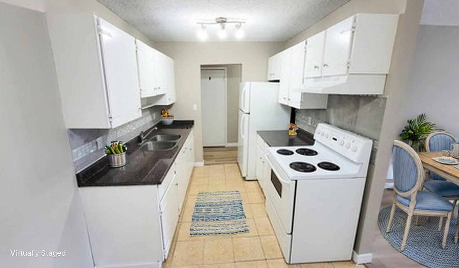 Charlotte Manor Apartments - 1 bedroom 3