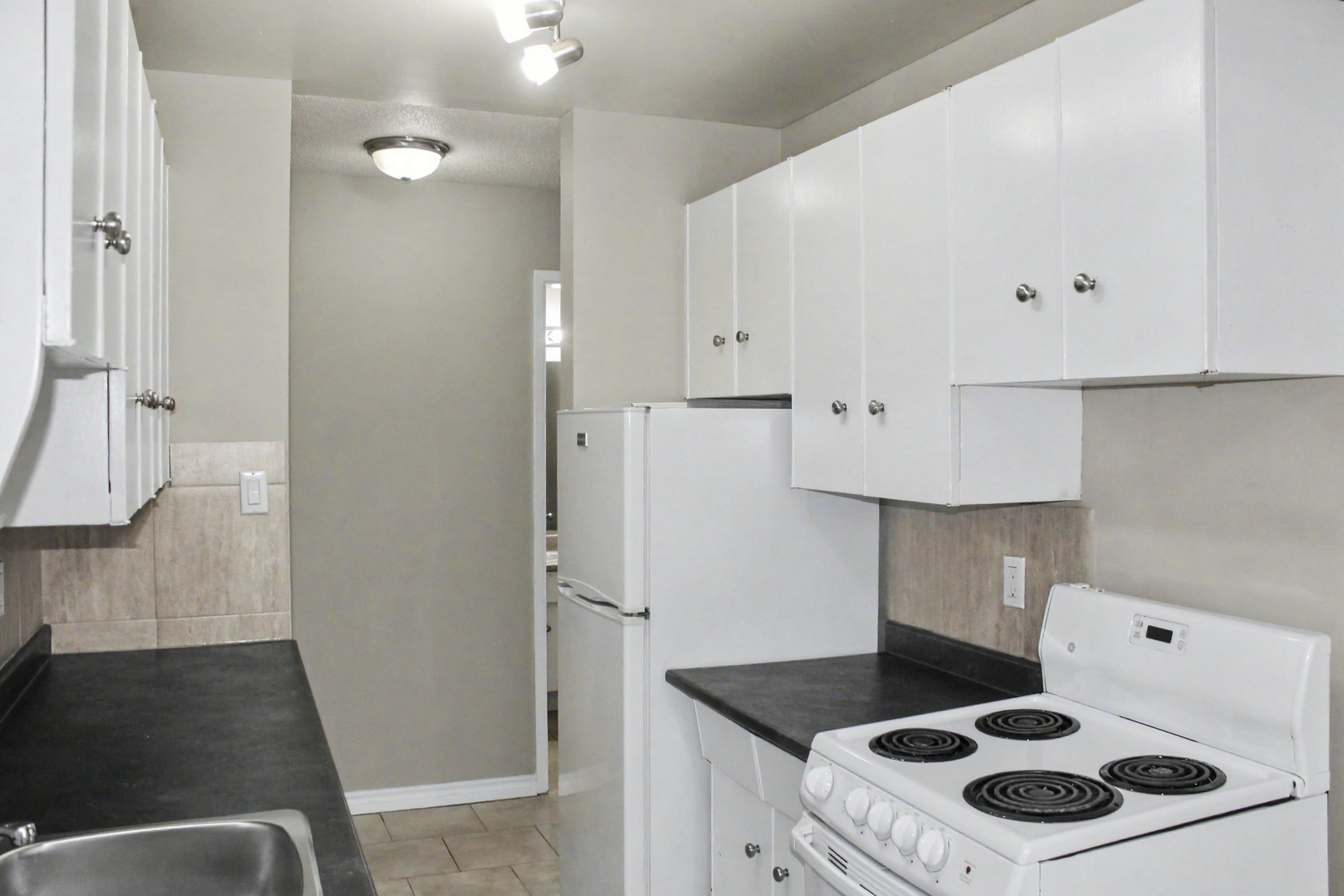 Confederation Place Apartments - Bachelor 5