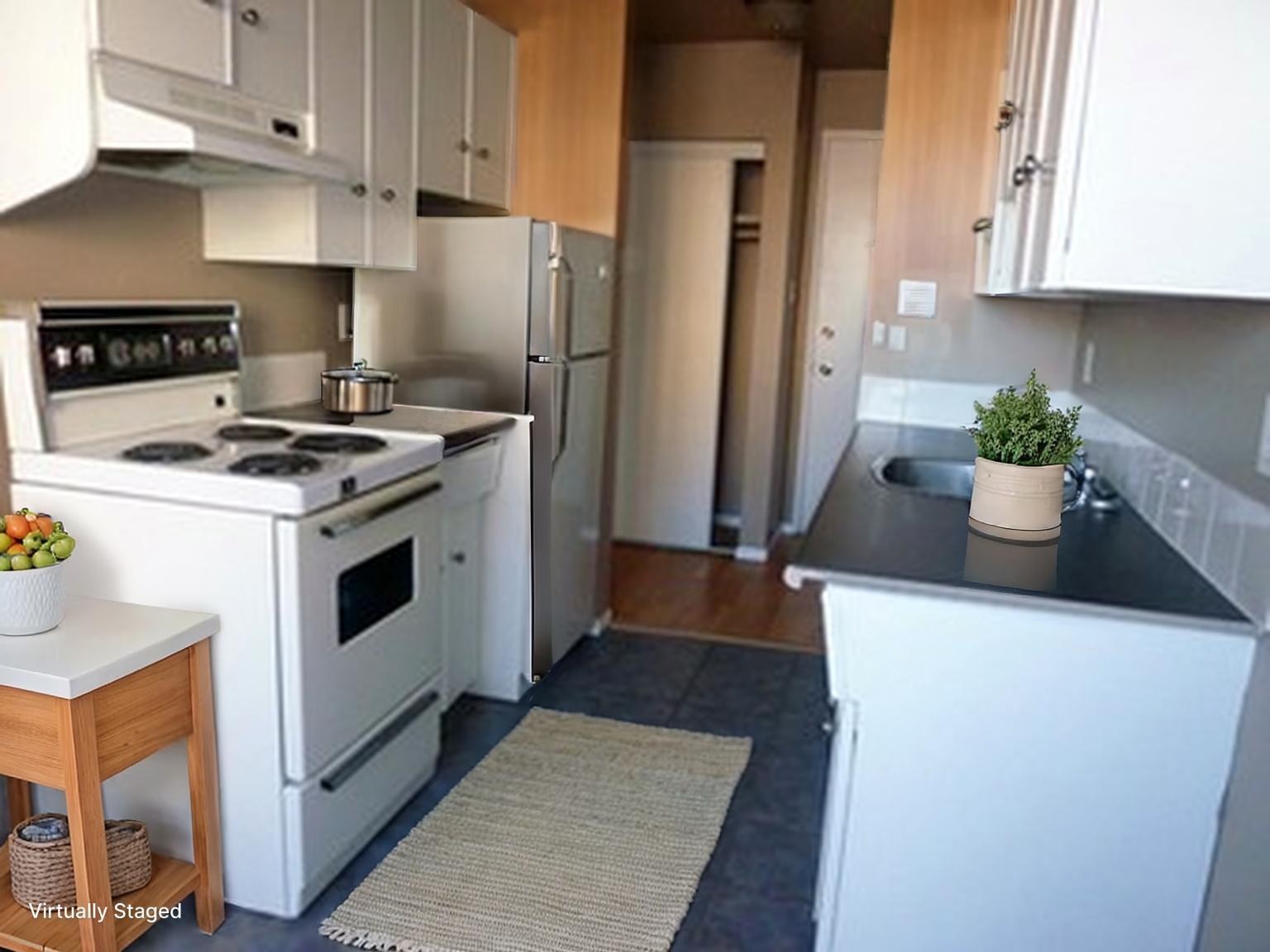 Dickens Apartments - Bachelor 4