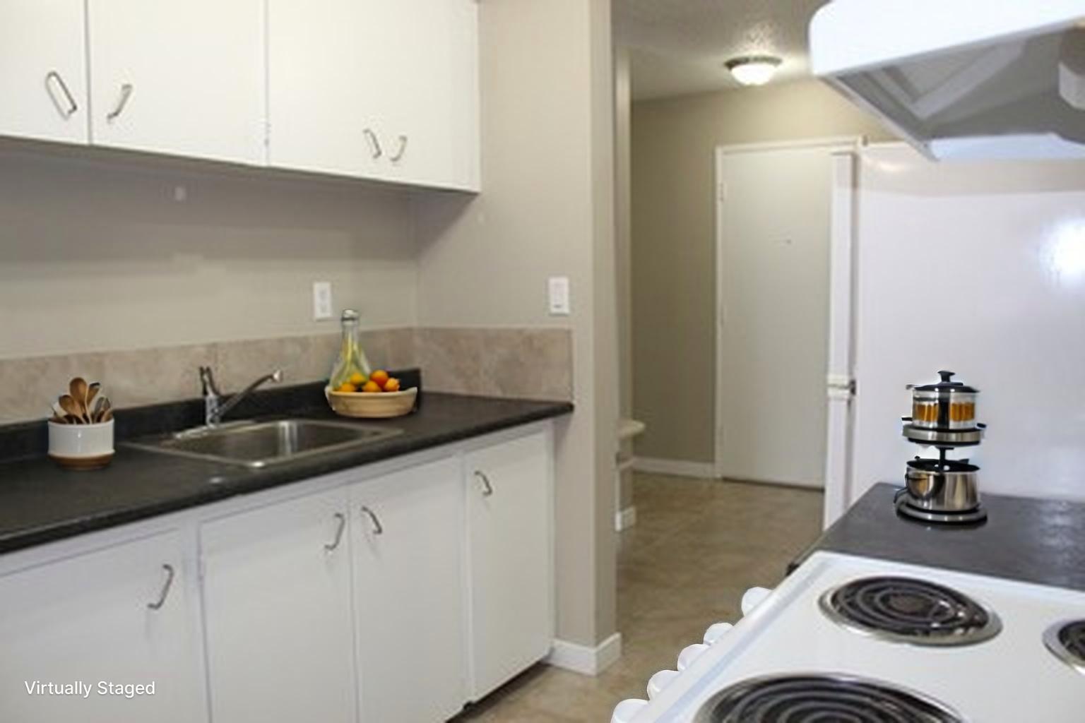 Shirley Manor Apartments - Bachelor 4