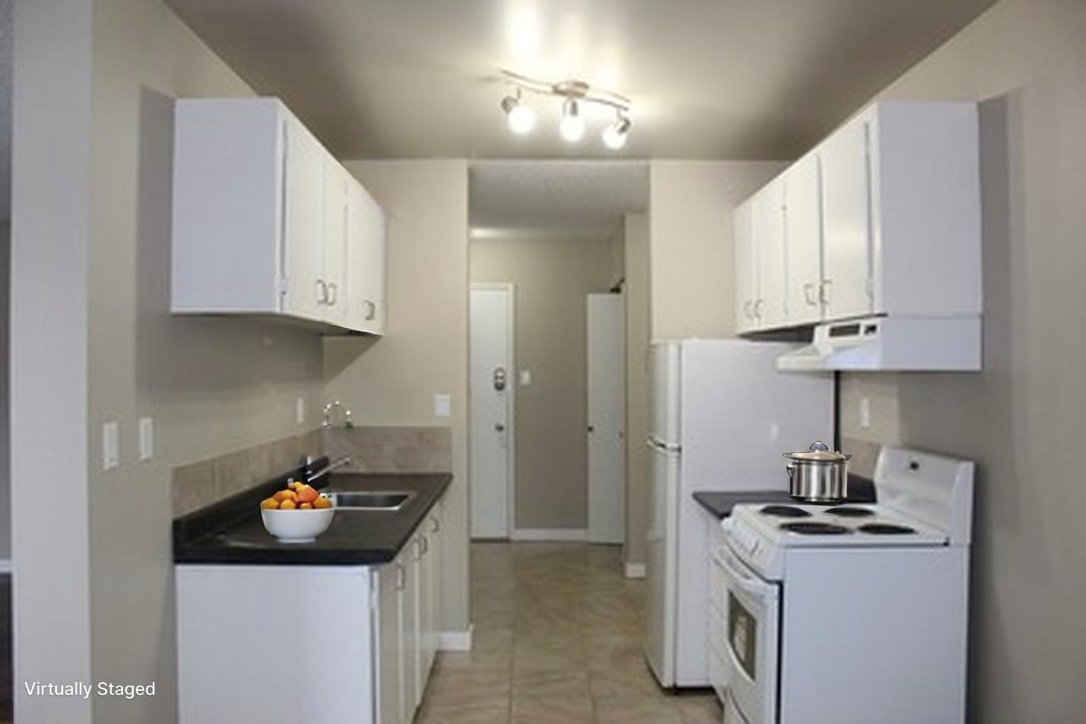 Shirley Manor Apartments - Bachelor 3