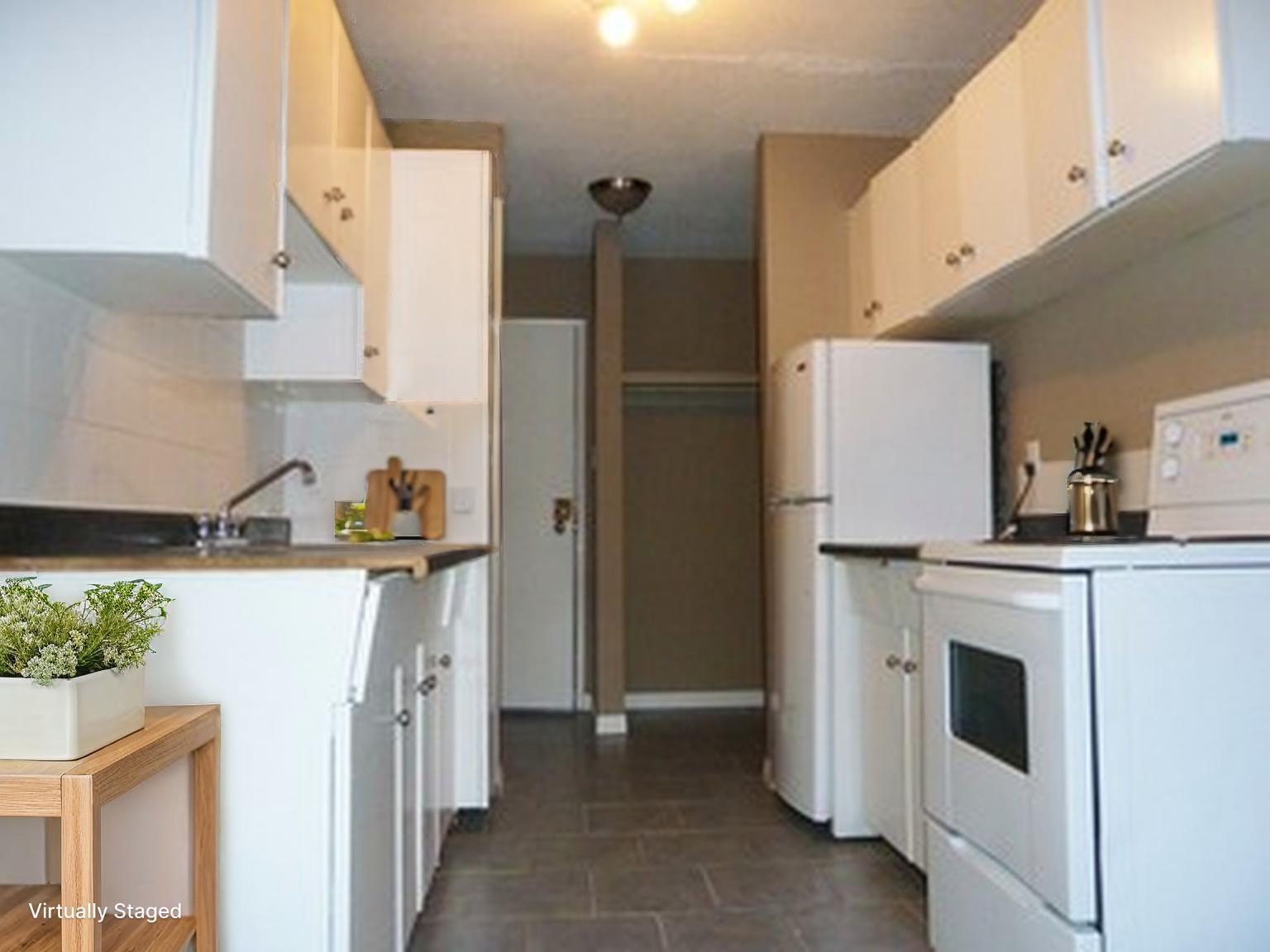 Somerset Apartments - Bachelor 3
