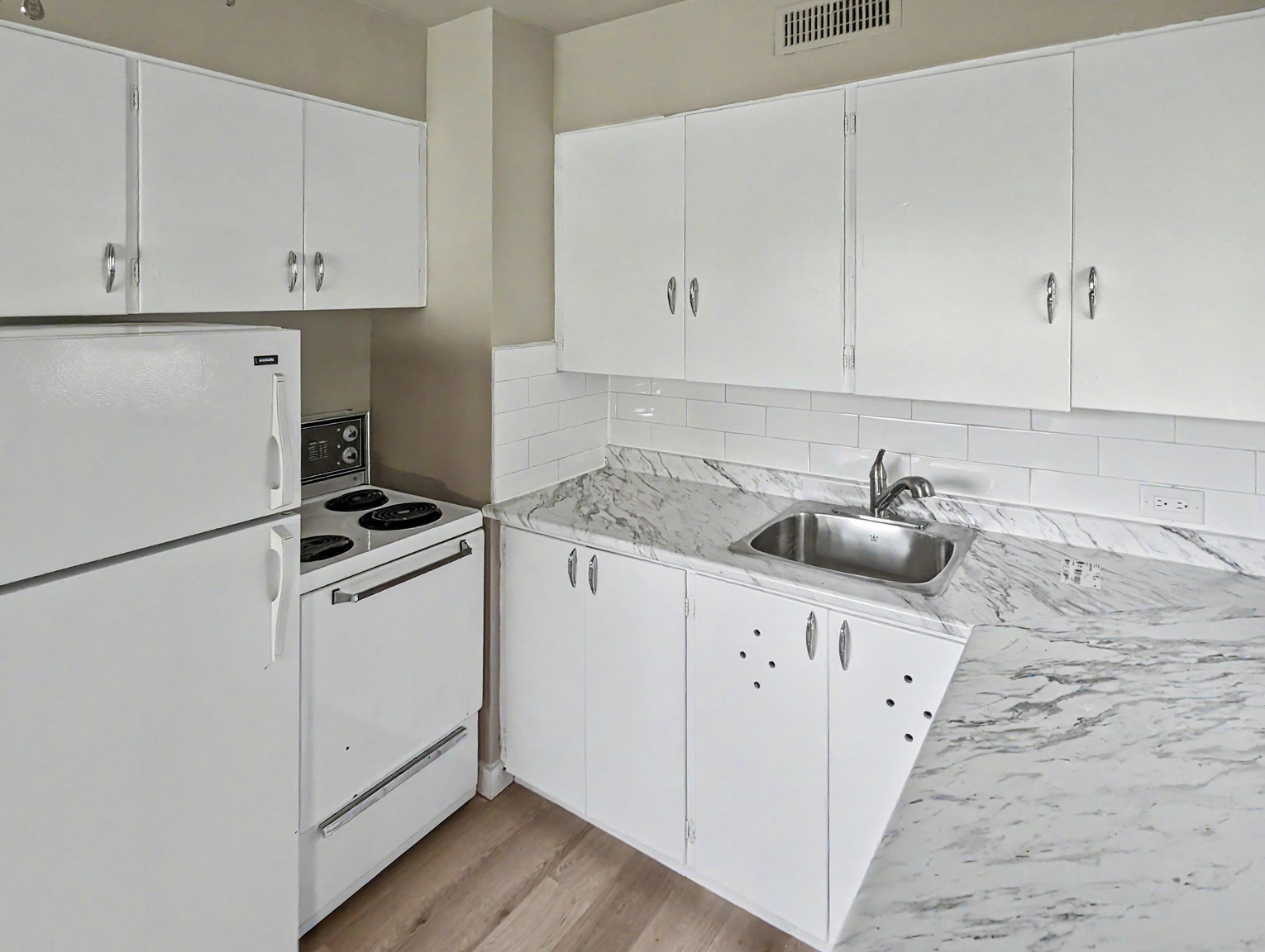 Heritage Trail Apartments 1 - Bachelor 3