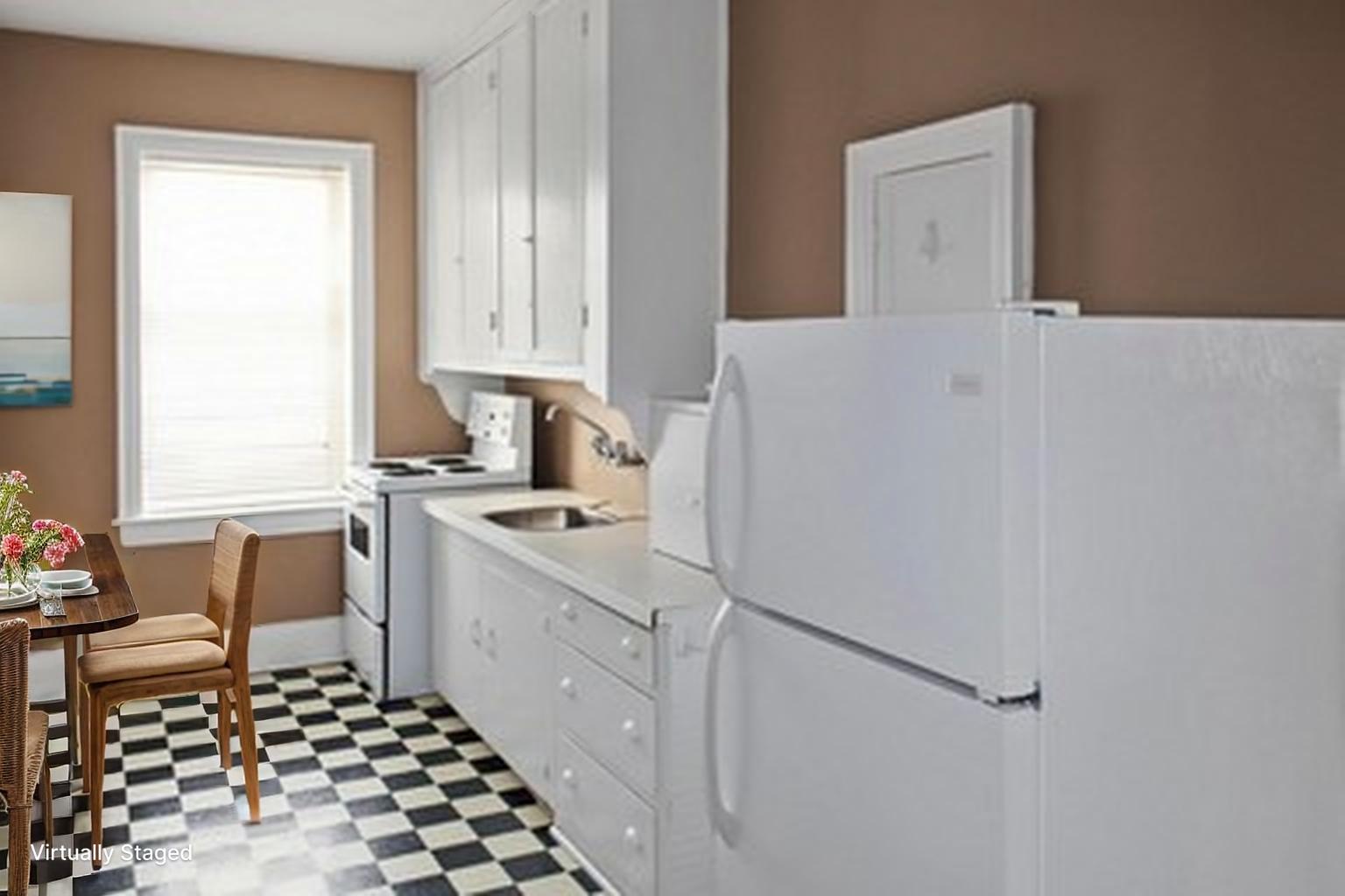 Kewanee Manor Apartments - Bachelor 3