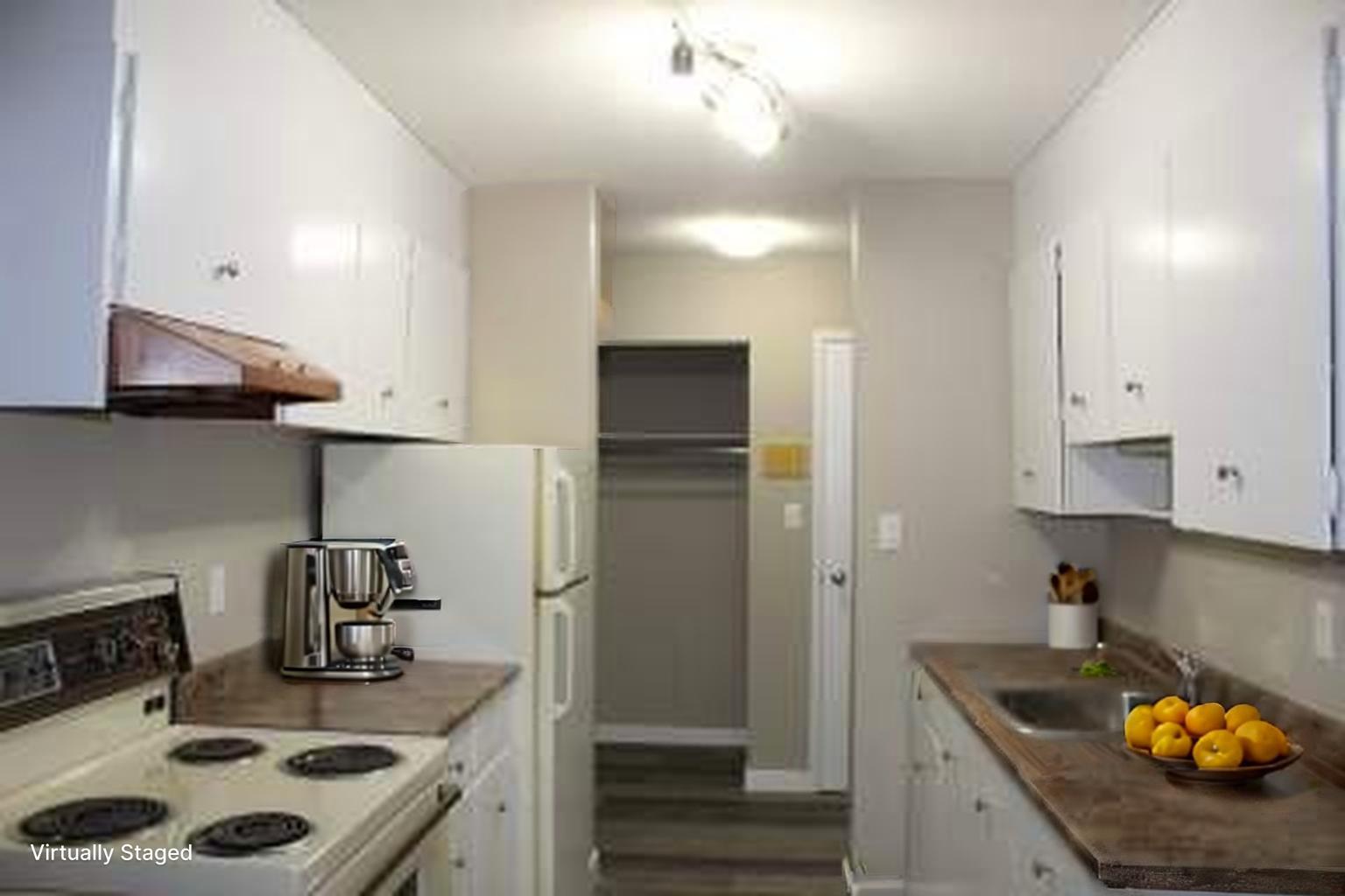 Mainstreet on 33rd Apartments - Bachelor 3