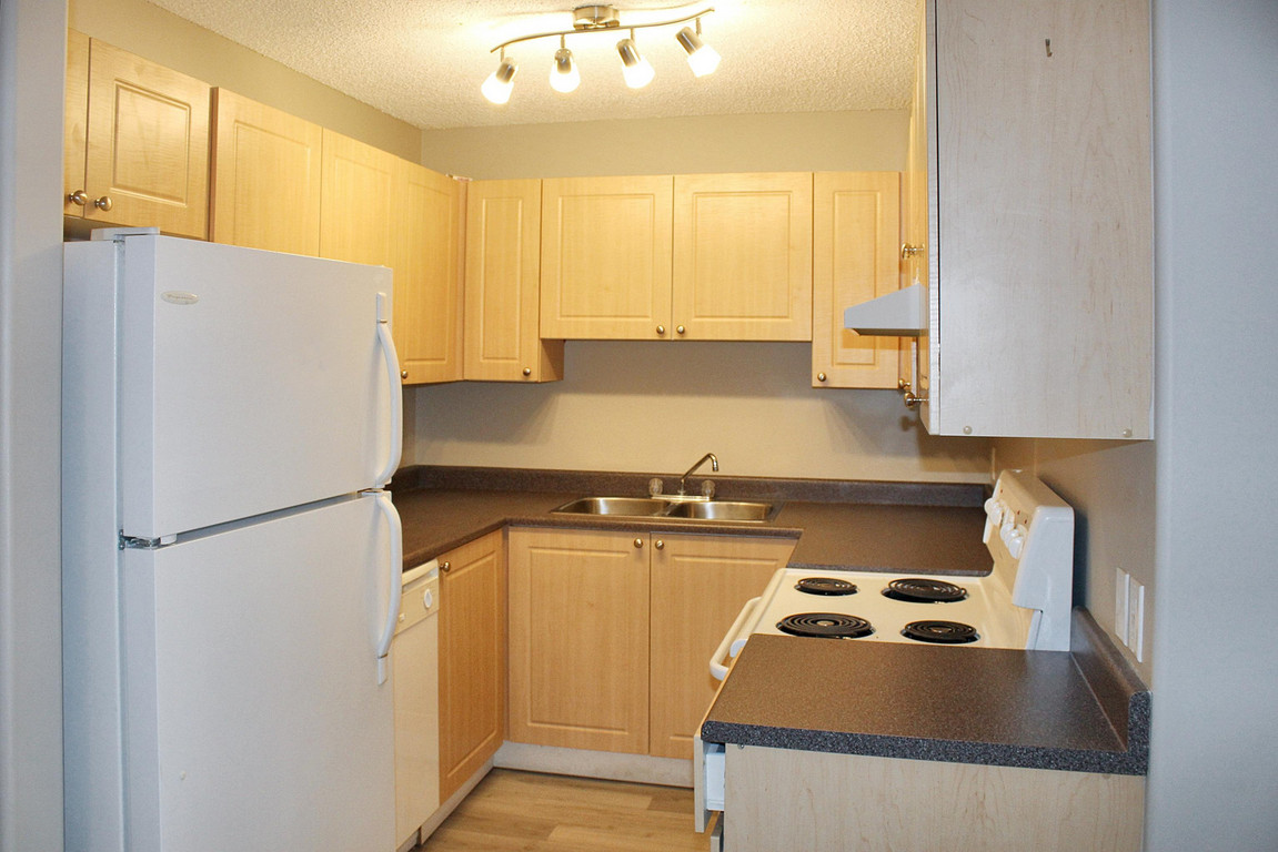 Etain Estates Apartments 3147 151 Avenue Mainstreet