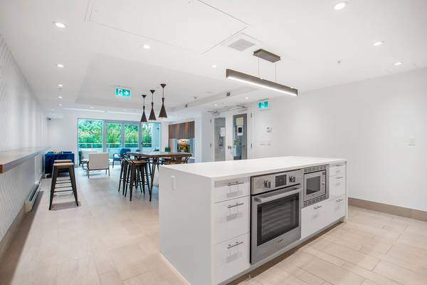 English Bay Residences  - Photo 108