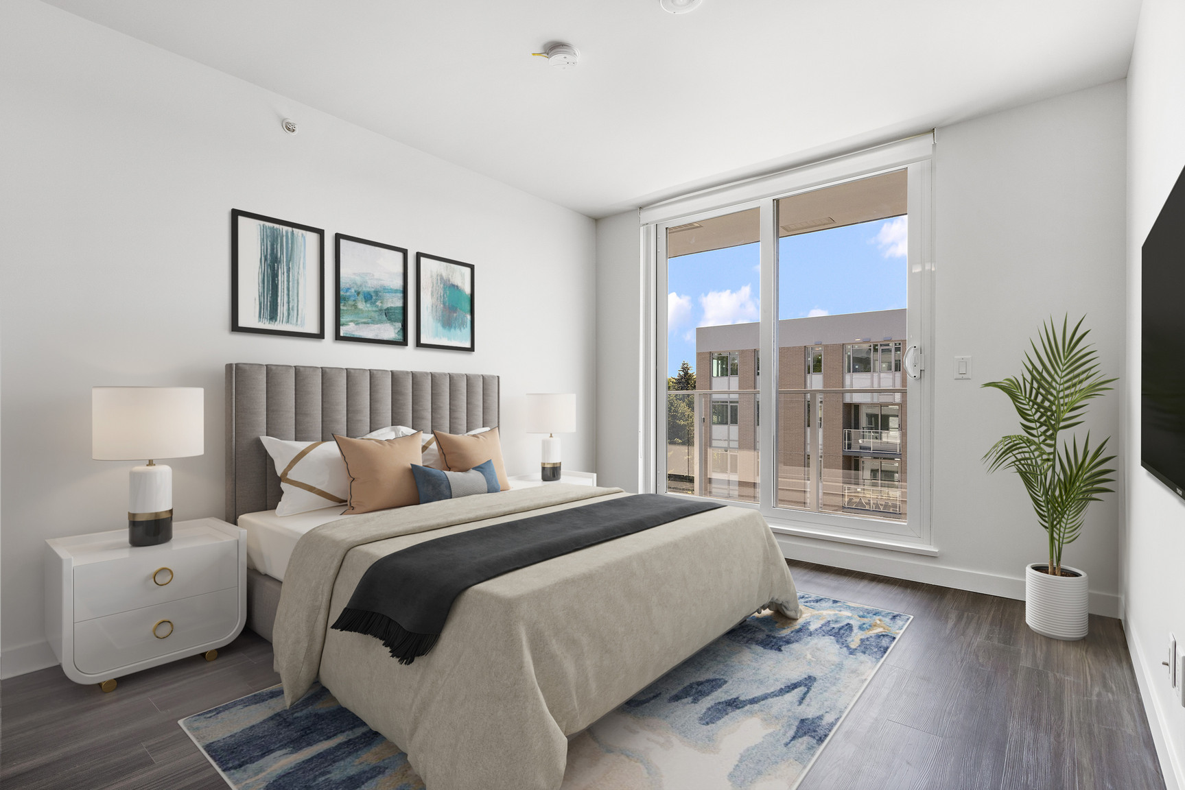 Arbutus Residences - Photo 57