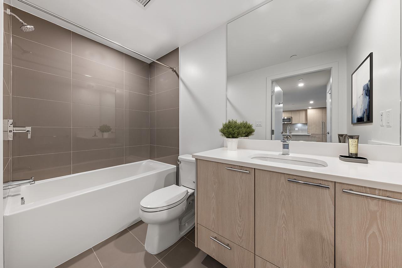 Arbutus Residences - Photo 63
