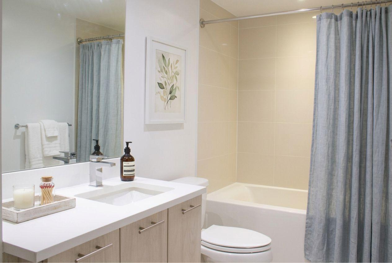 English Bay Residences  - Photo 8
