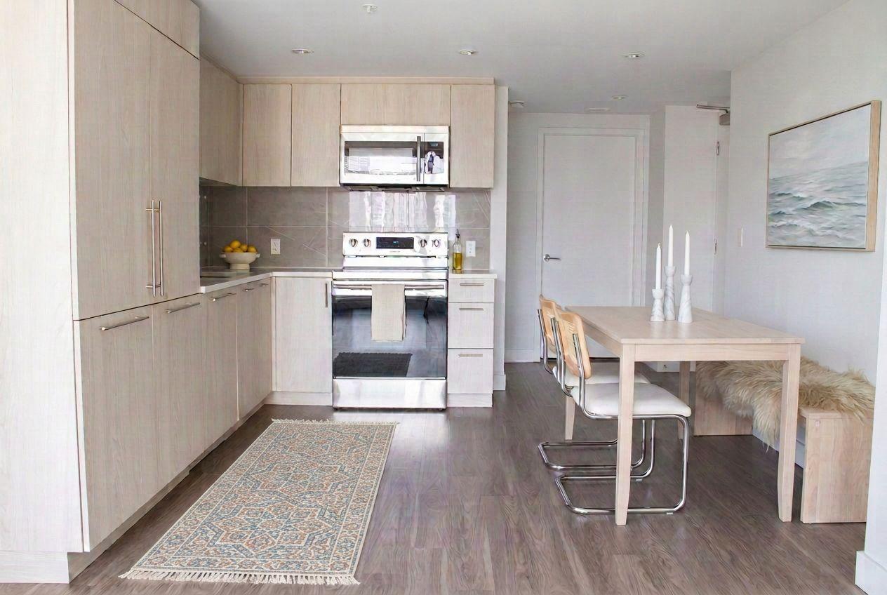 English Bay Residences  - Photo 33