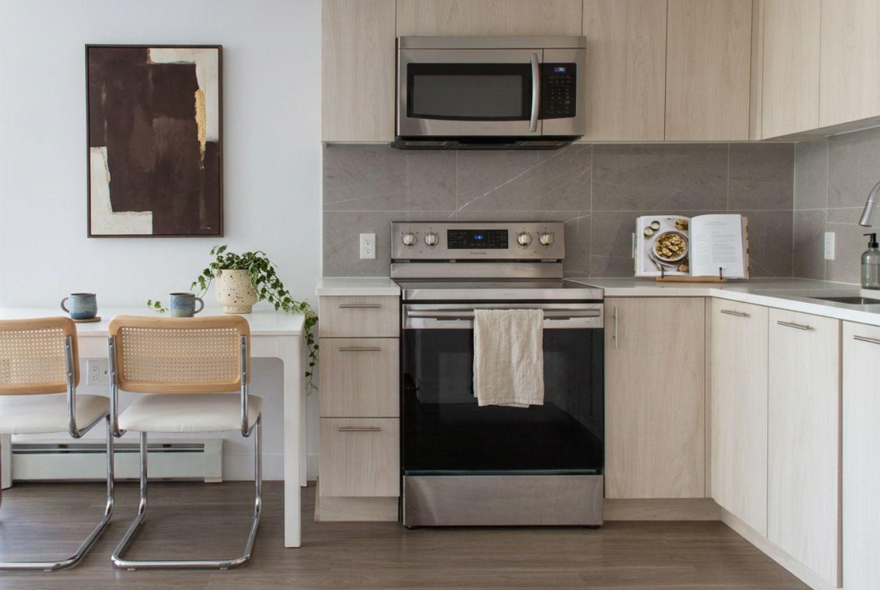 English Bay Residences  - Photo 4