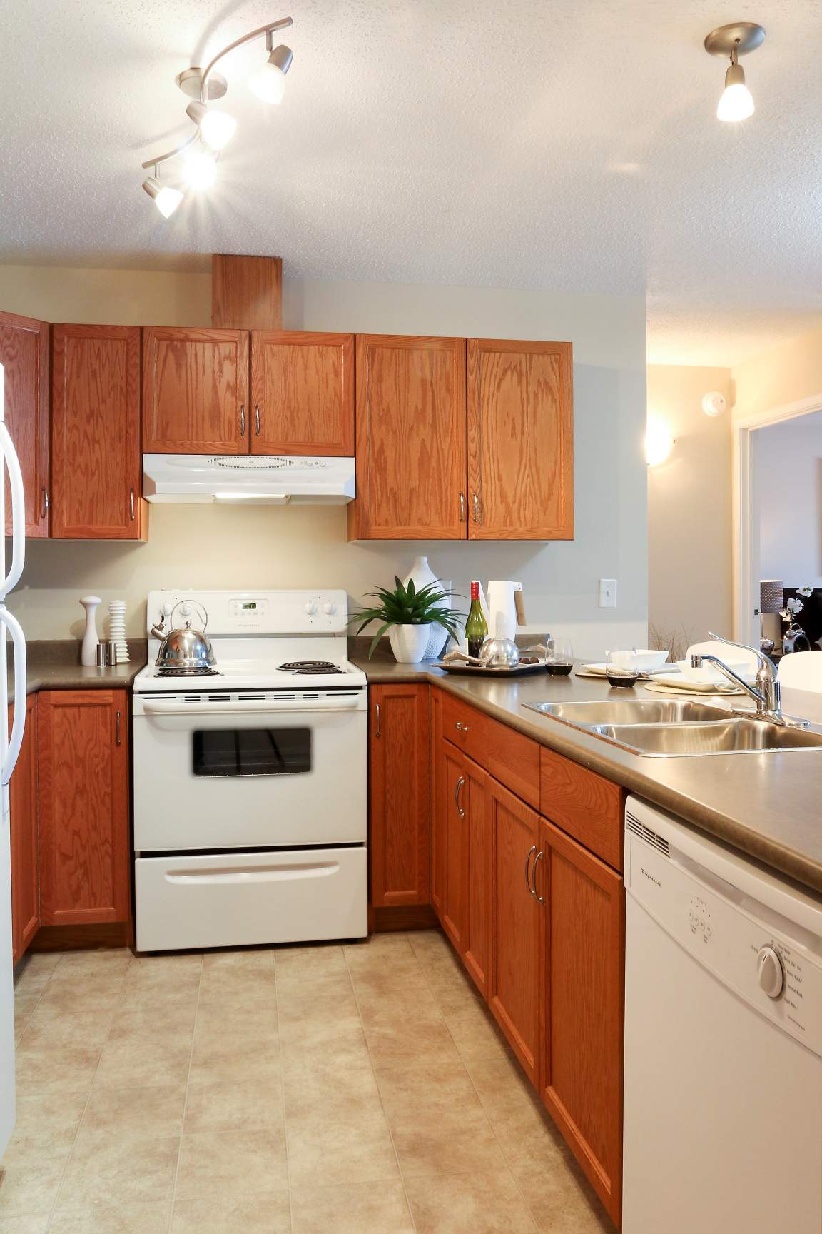Kenwood Court - Photo 14