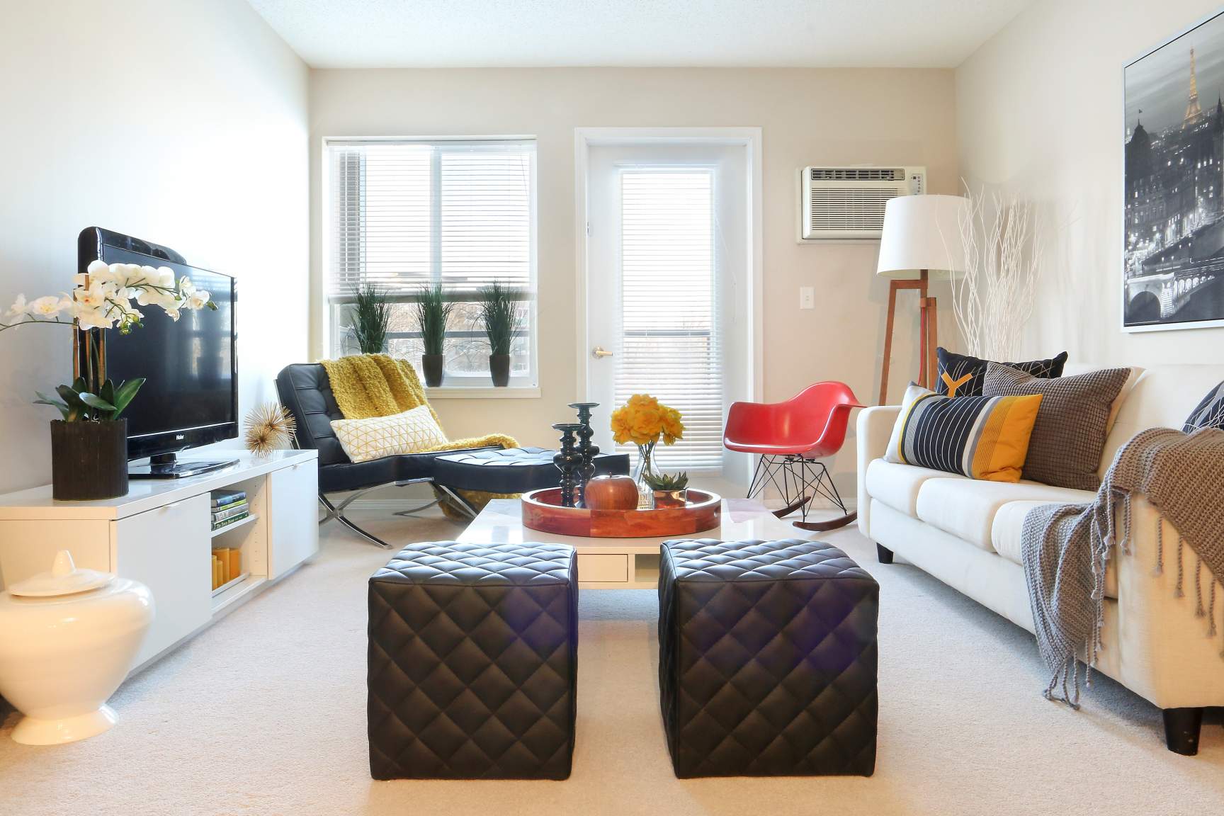 Kenwood Court - Photo 2